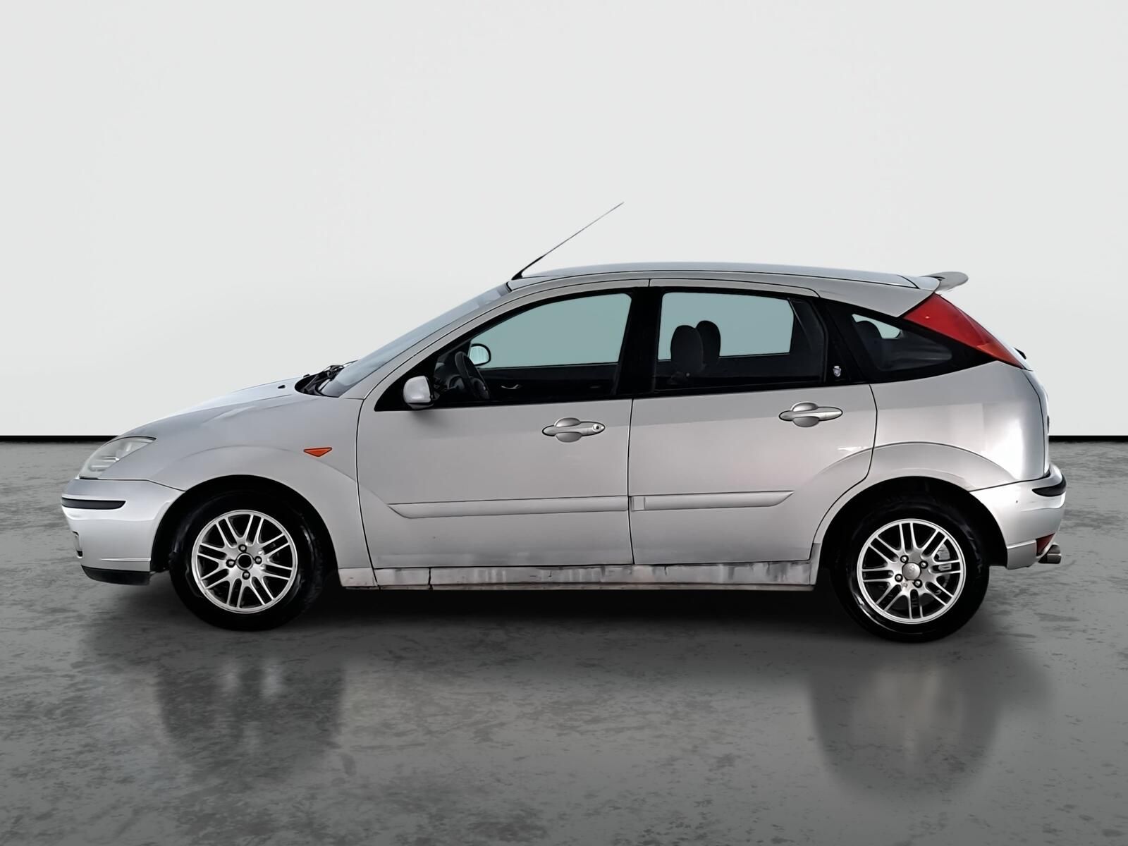 Ford Focus, 1.6 16V, Klima - fotka 3