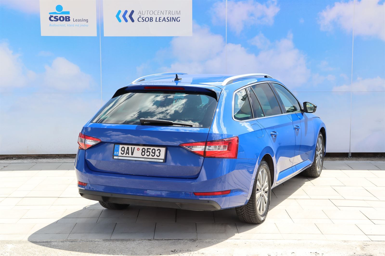 Škoda Superb, 2.0 TDI Style Combi DSG - fotka 2