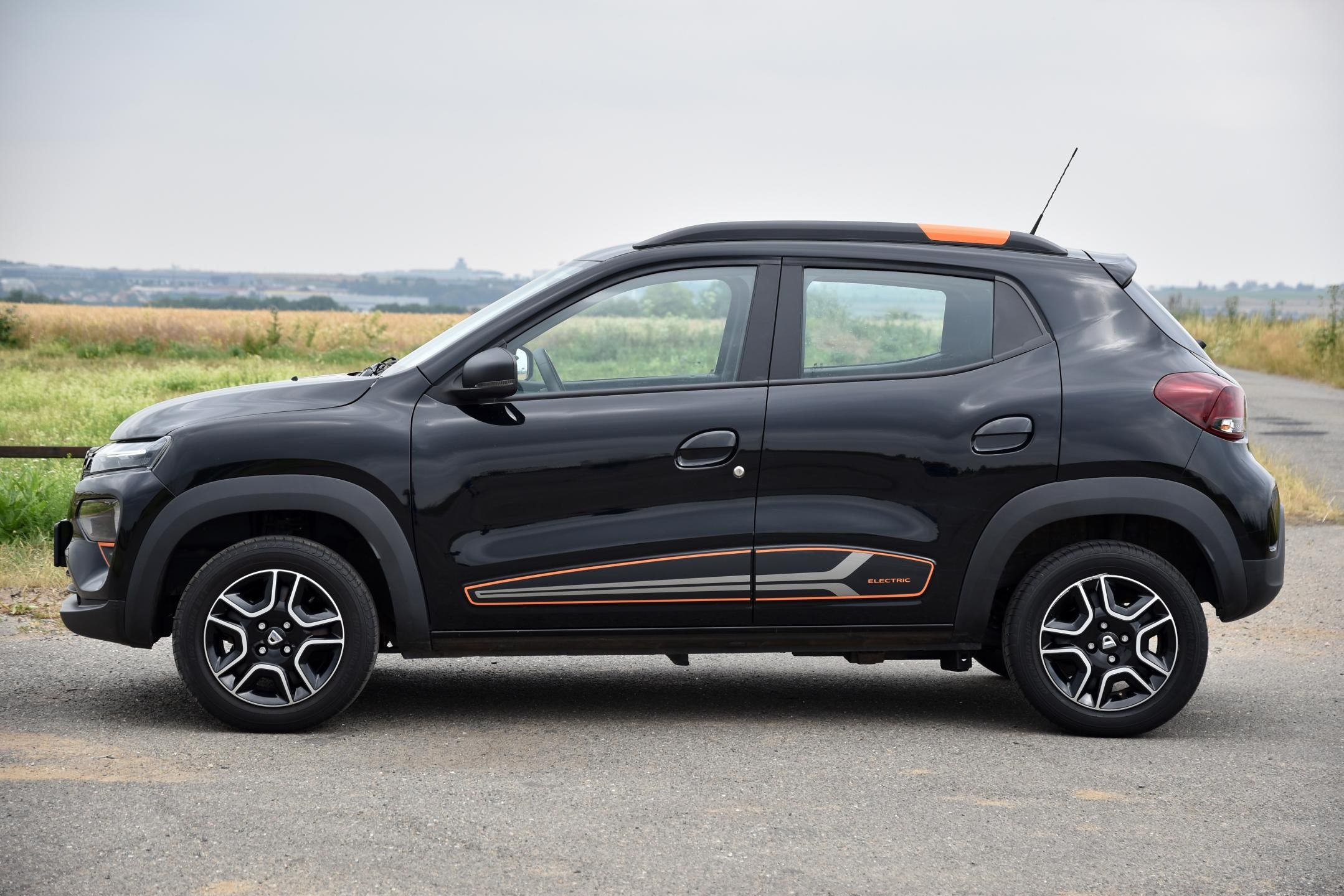 Dacia Spring, ELECTRIC 45 (27kWh),NAVI,KŮŽE - fotka 2