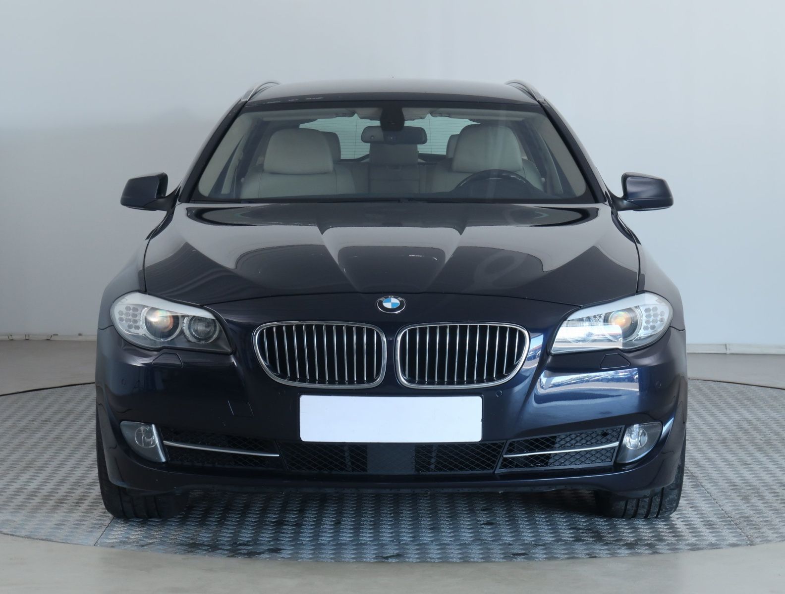 BMW Řada 5, 530d, Automat, Navi - fotka 2