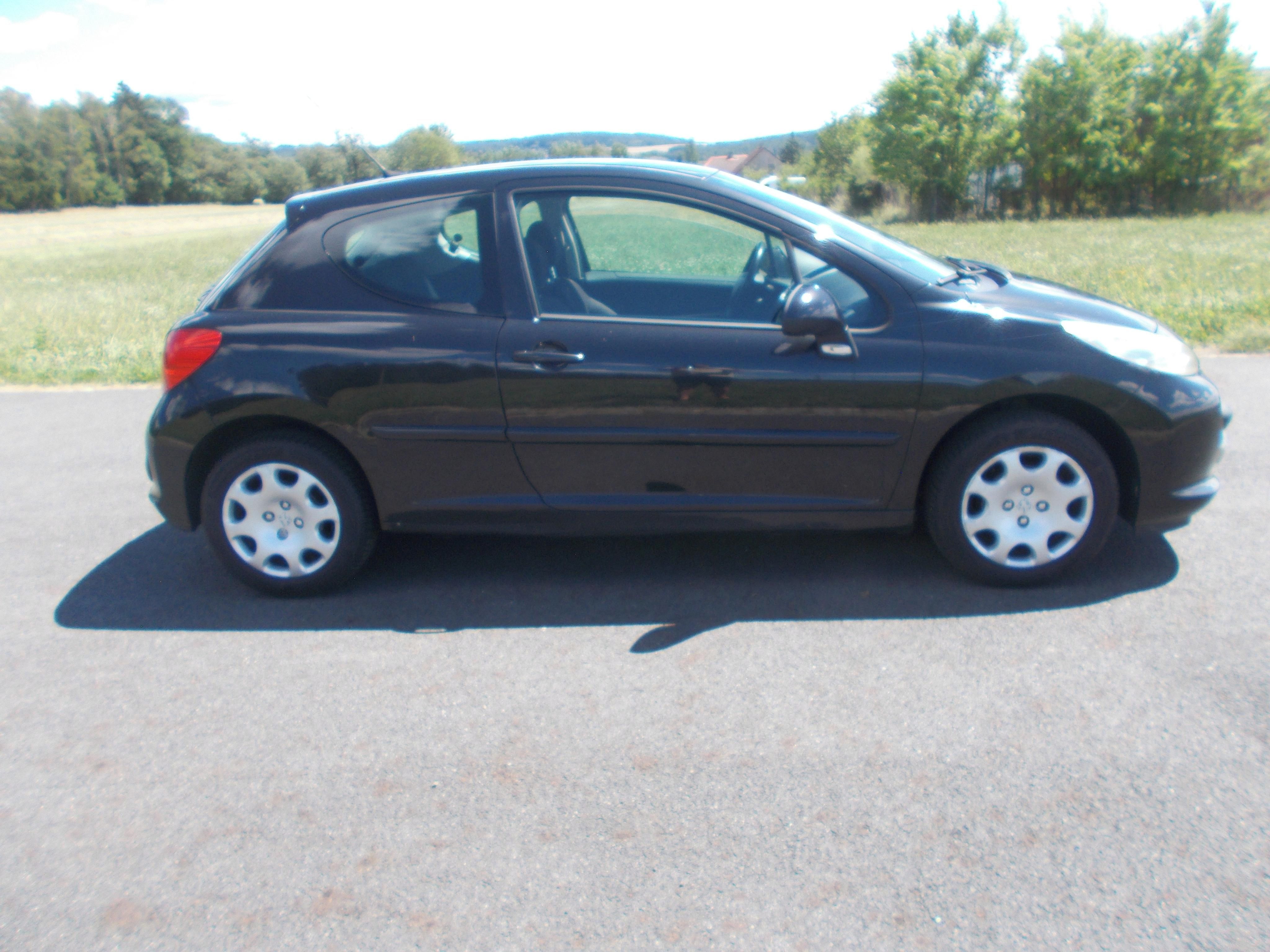Peugeot 207, 1,6 80KW,nová STK - fotka 5