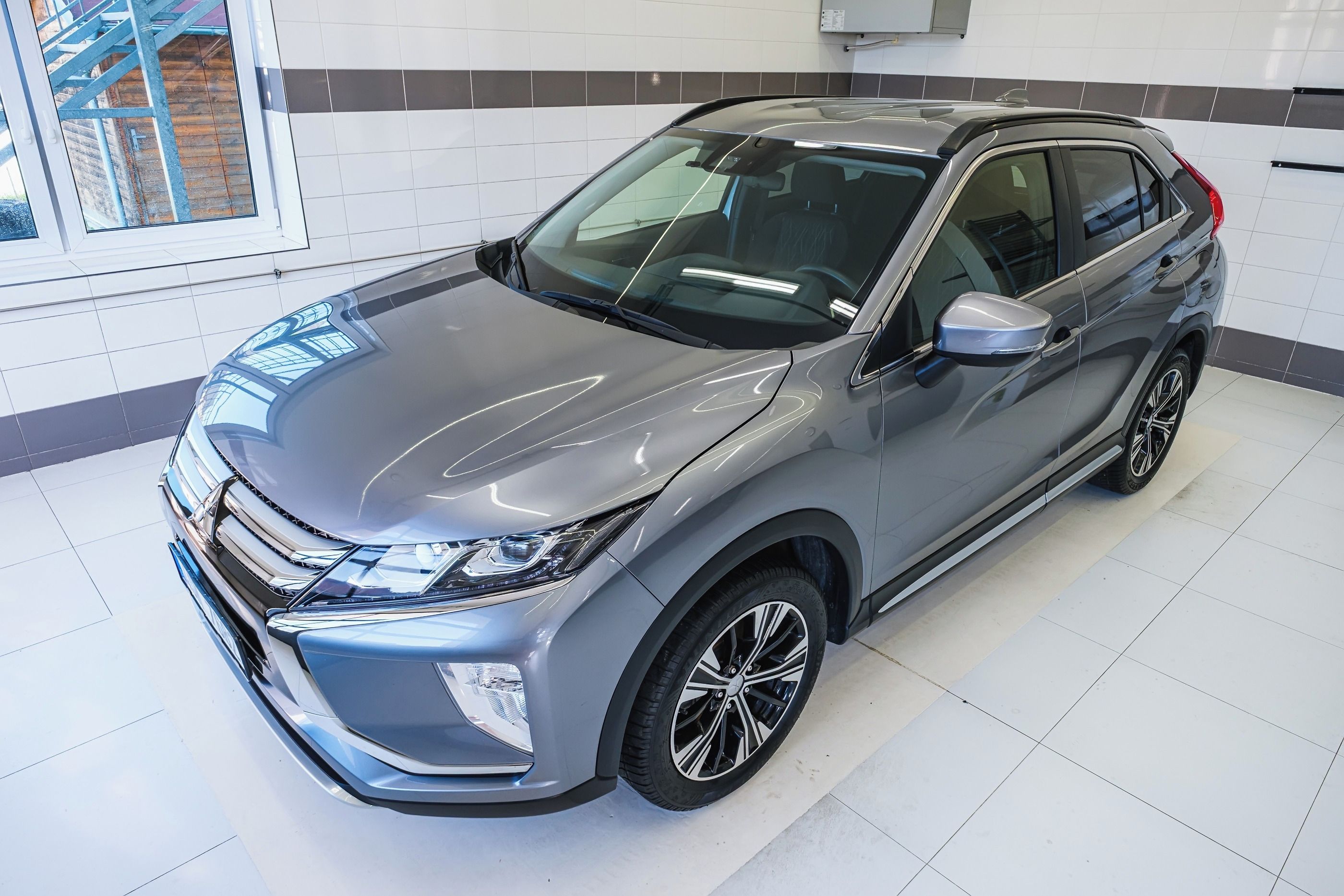 Mitsubishi Eclipse Cross, 1.5 T-MIVEC 120kW man. tažné - fotka 2
