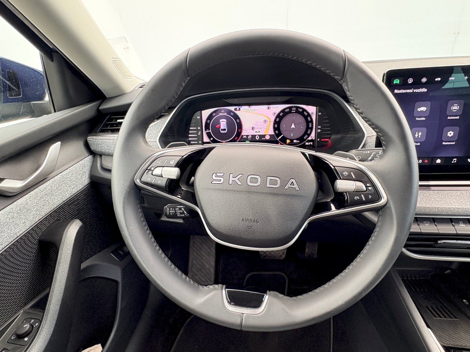 Škoda Octavia, Combi DSG  1.5 TSI M-HEV /  11 - fotka 6
