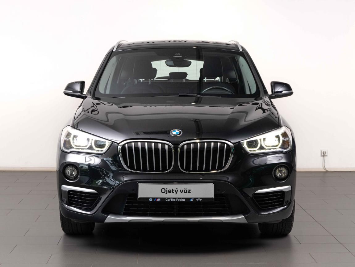 BMW X1, xDrive18d - fotka 2