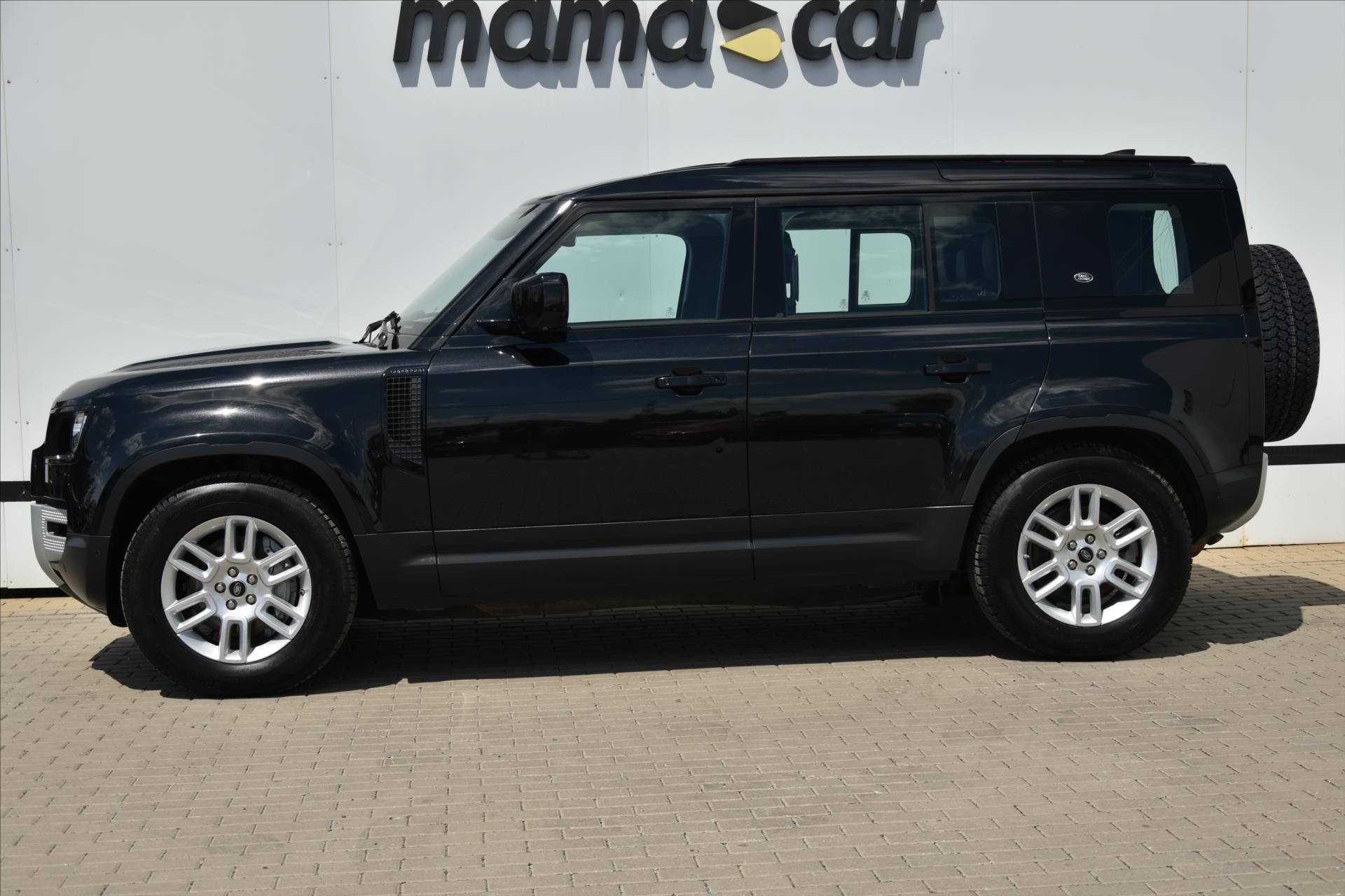 Land Rover Defender, P110 3.0D 221kW ČR DPH - fotka 4