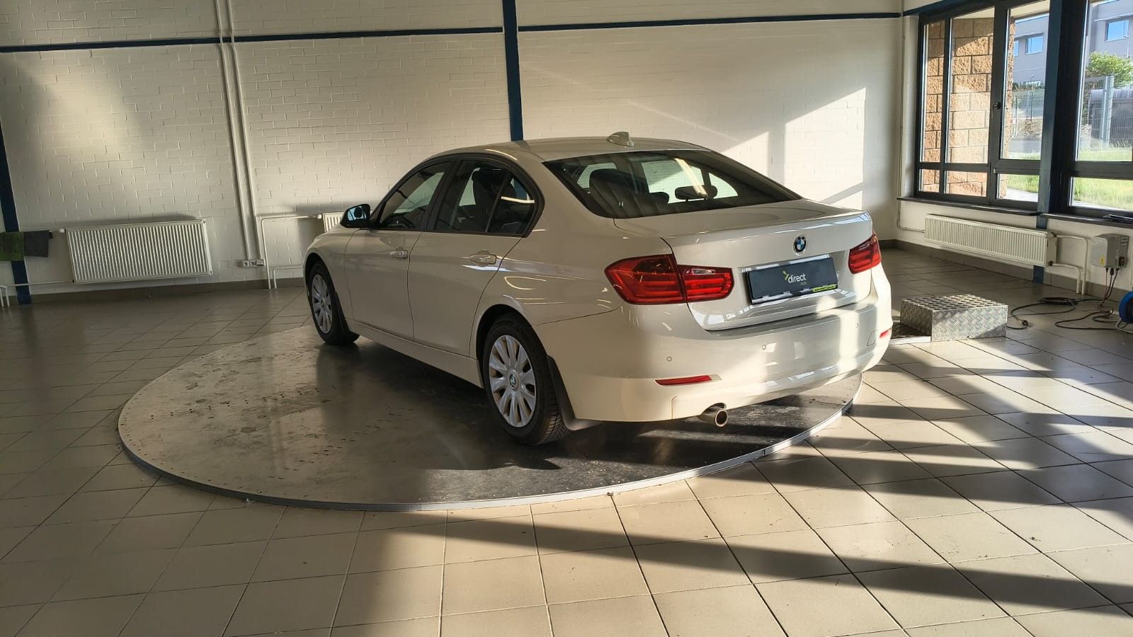 BMW Řada 3, 316D 85 kW - fotka 2