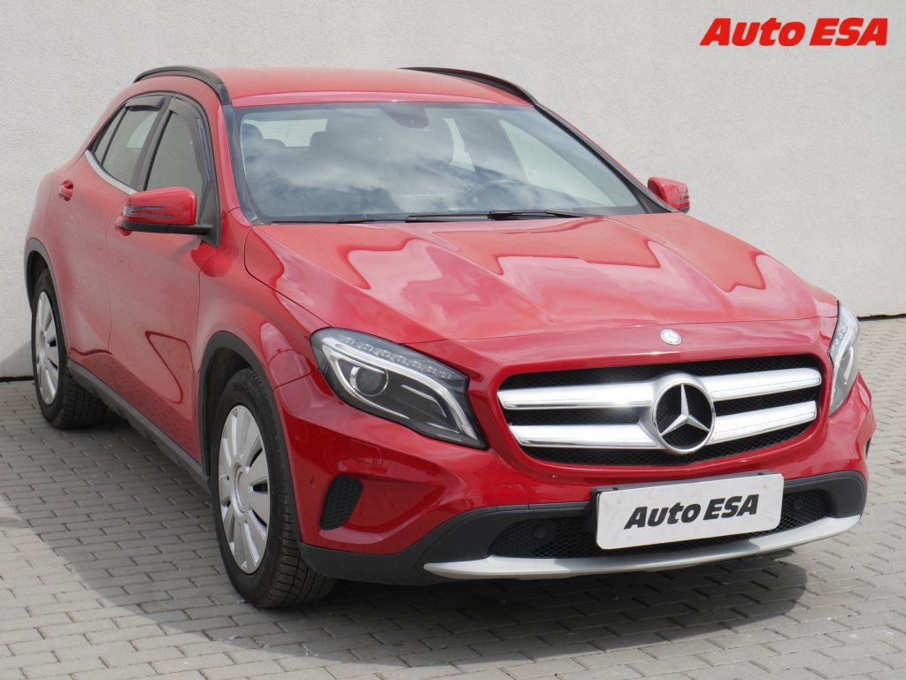 Mercedes-Benz GLA, 2.0i GLA 250  4Matic,ČR