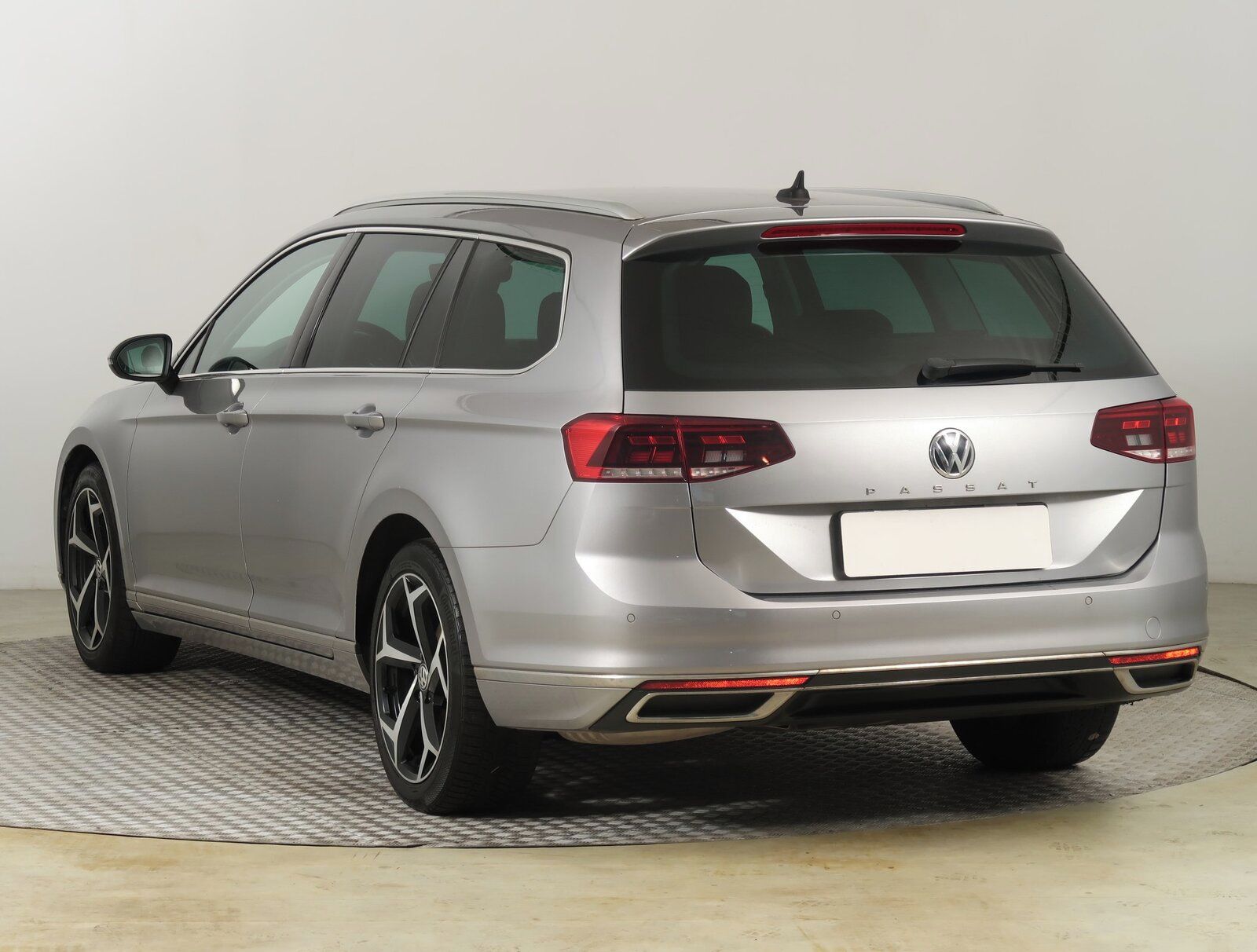 Volkswagen Passat, 1.5 TSI, Automat - fotka 4