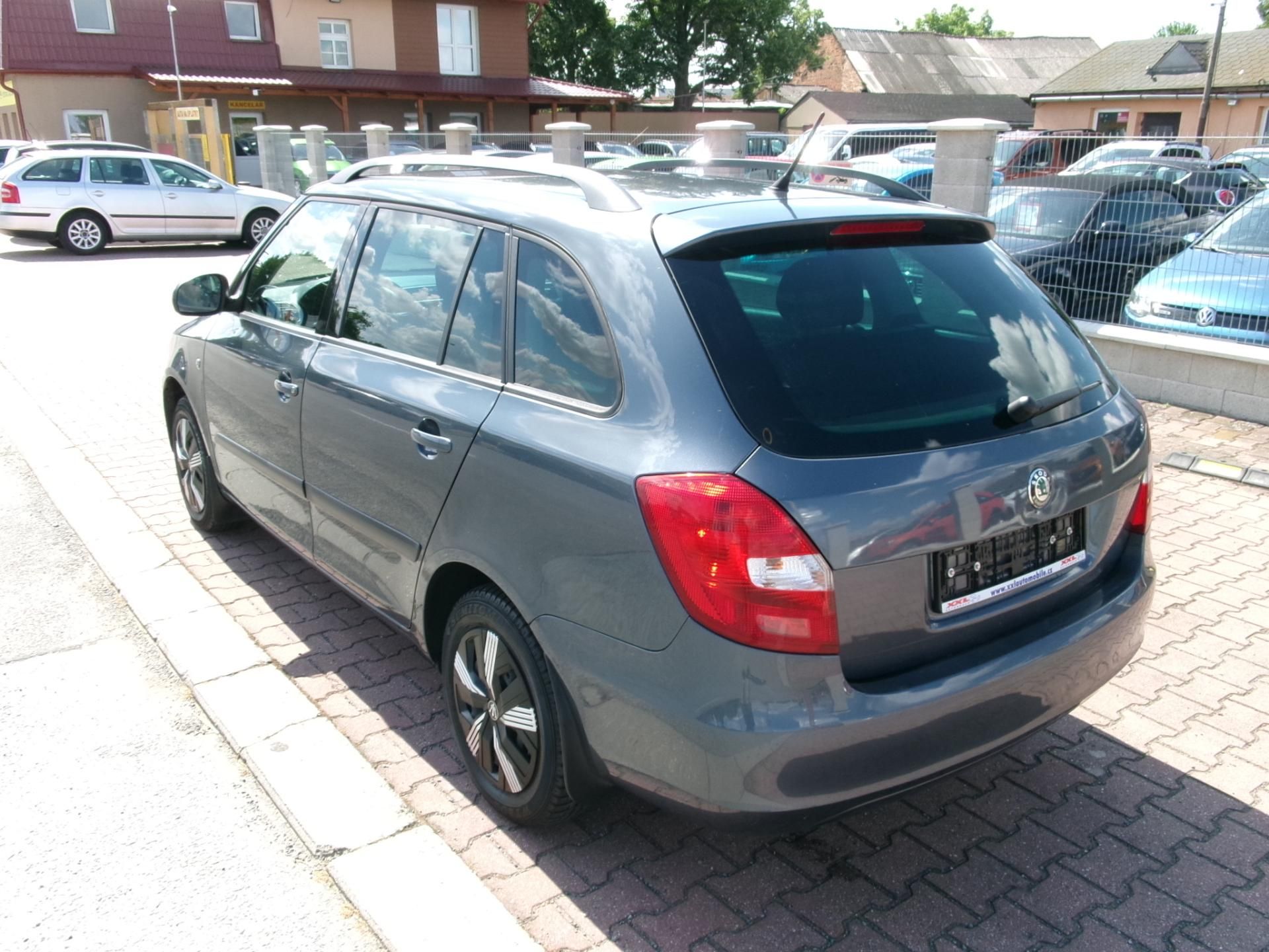 Škoda Fabia, 1,6 16V KLIMA 1.MAJ serv.kn. - fotka 6