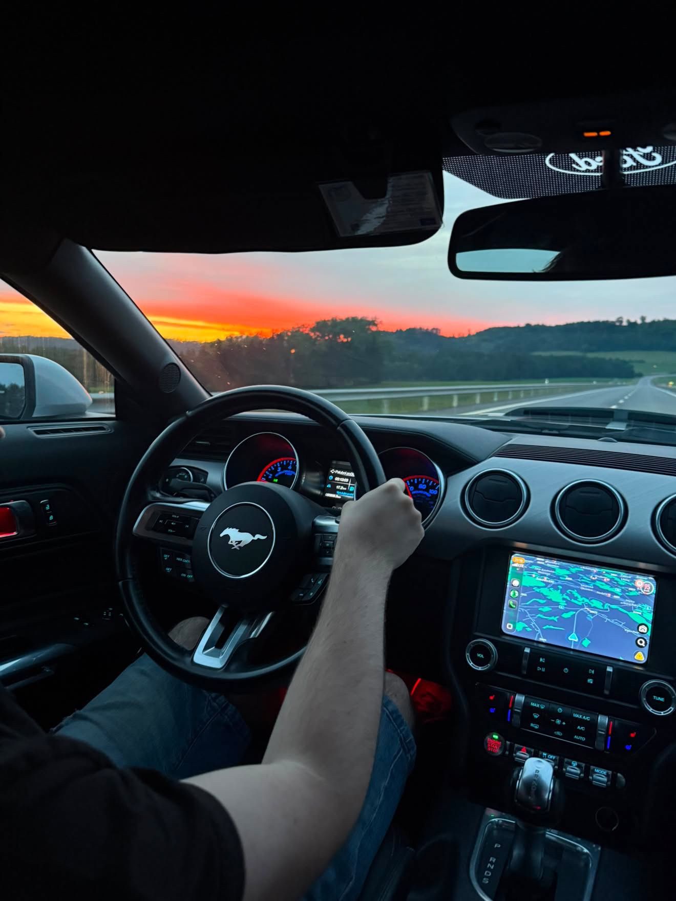 Ford Mustang, GT500 Shelby packet V8 - fotka 2