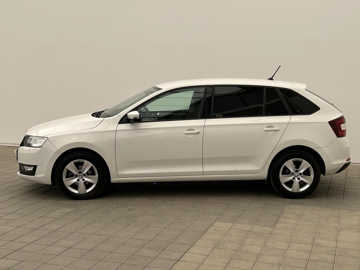 Škoda Rapid, 1.0TSI 70kW  Ambition   Plus - fotka 3