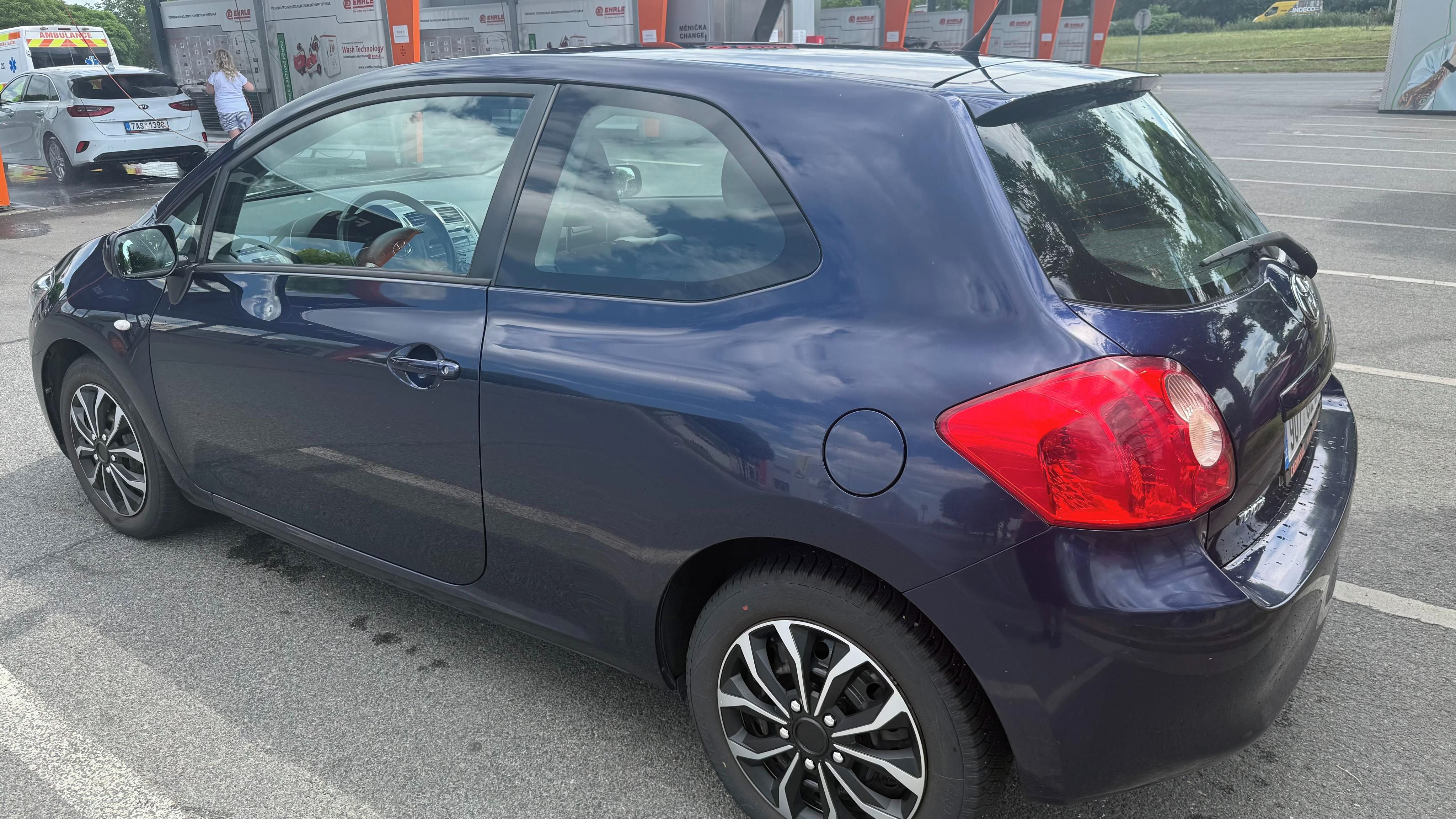 Toyota Auris, Toyota Auris 1.6 benzín 91kW - fotka 6