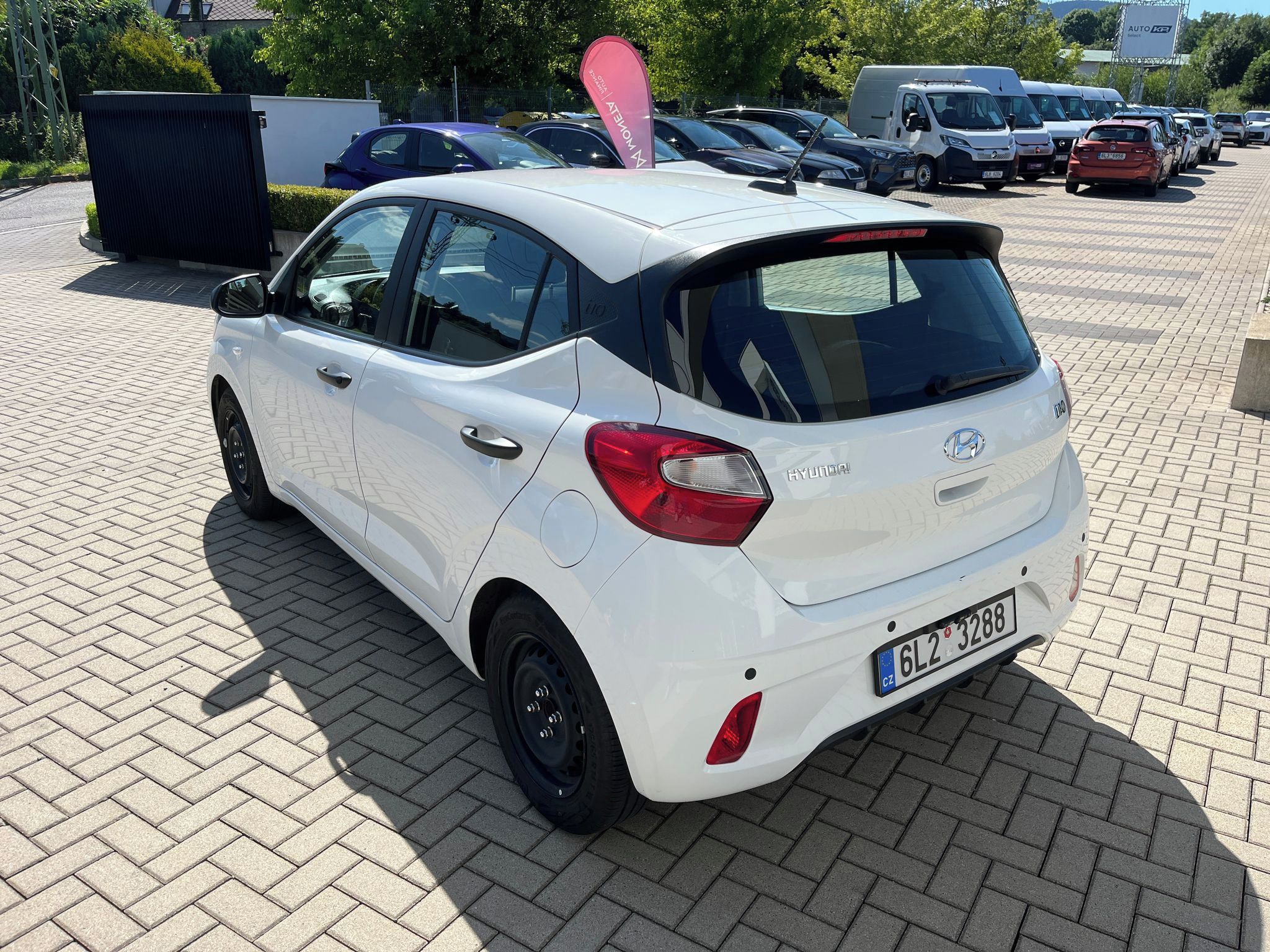 Hyundai i10, 1.0i 67k Comfort GO Automat - fotka 4