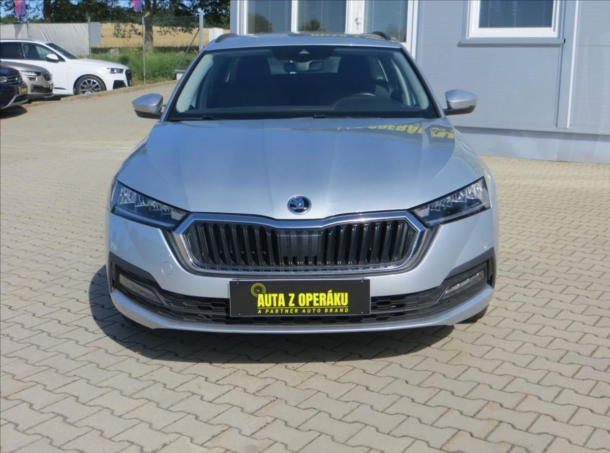 Škoda Octavia, 2,0 TDI Ambition Combi ČR - fotka 2
