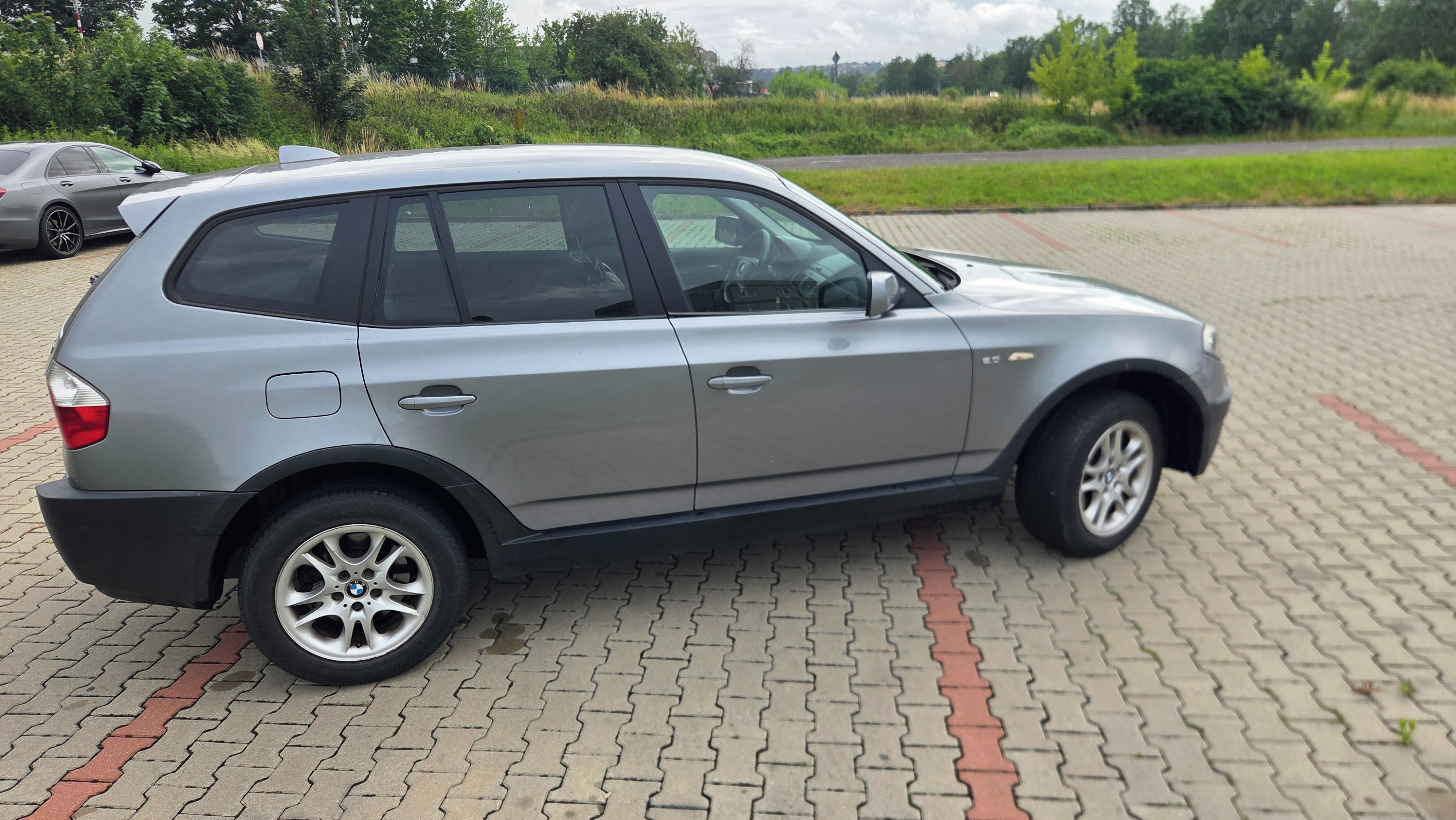 BMW X3, BMW X3 2.0i 110 kW xDrive 4x4 - fotka 5