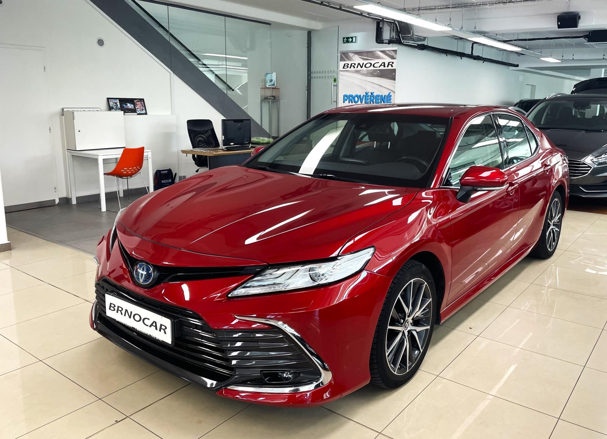 Toyota Camry, 2.5 HEV, EXECUTIVE, ČR - fotka 3