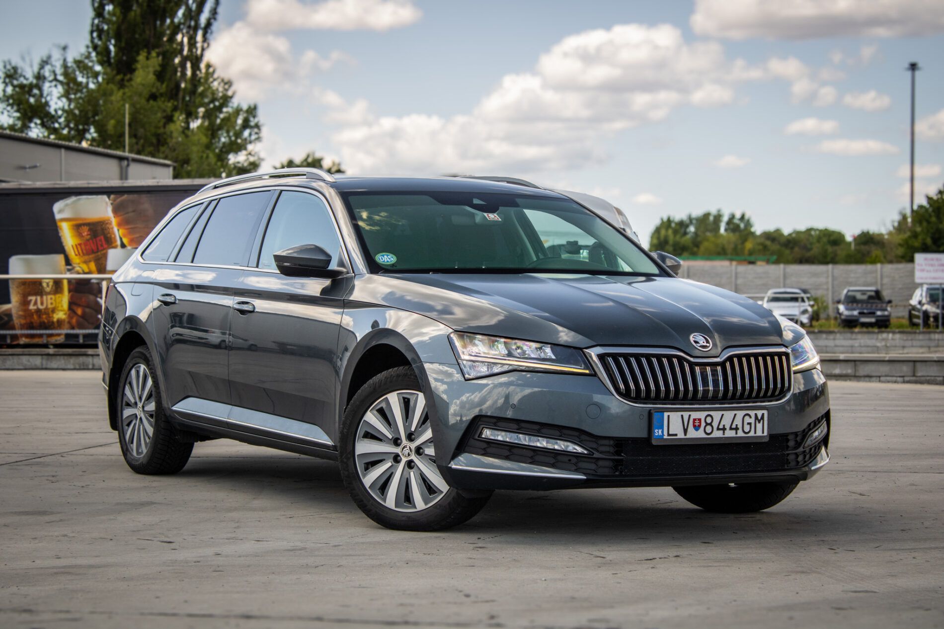 Škoda Superb - fotka 4