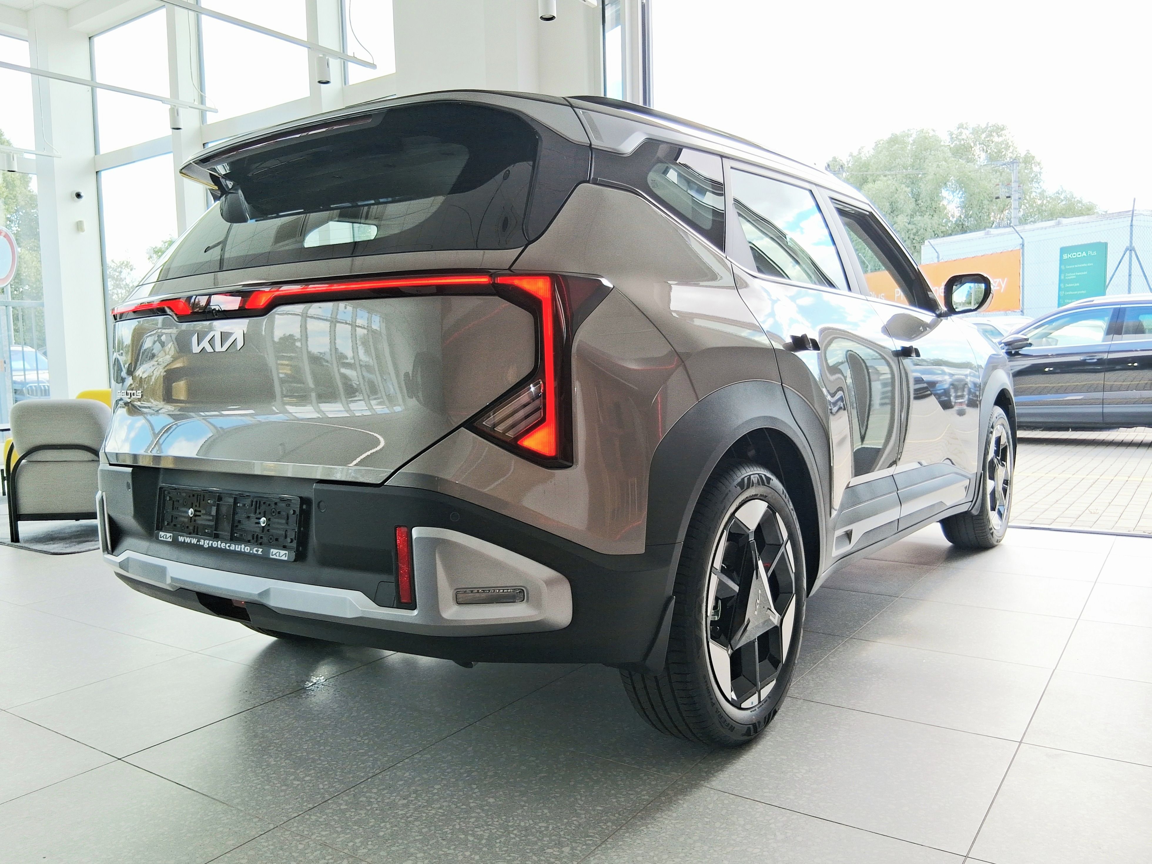 Kia Seltos, 1,6 T-GDI 4x2 7DCT Exclusive - fotka 5