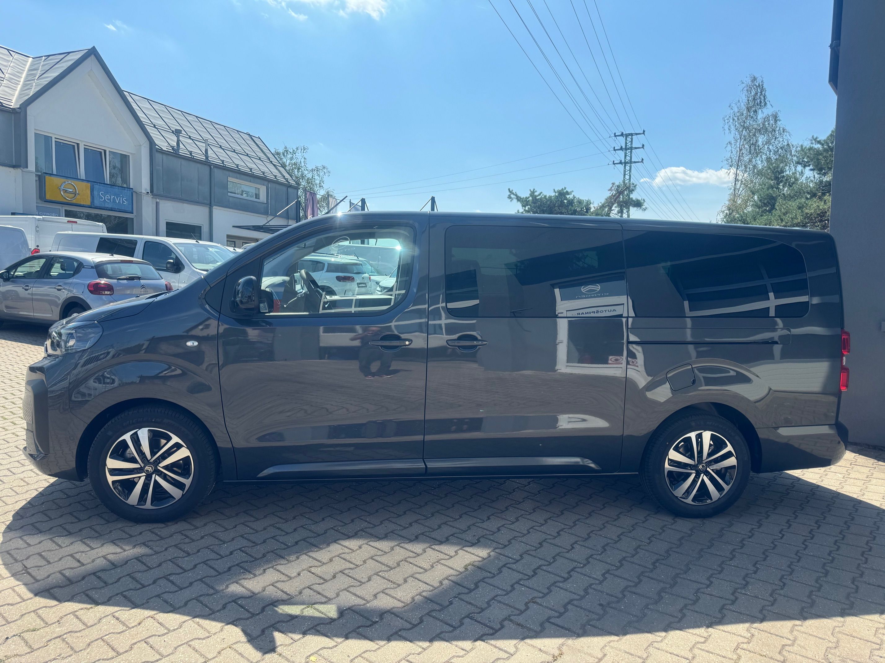 Citroën SpaceTourer, FEEL XL 2.2 HDi 180k EAT8 8 mí - fotka 5
