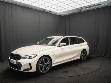 330e xDrive M-Sport Tažné