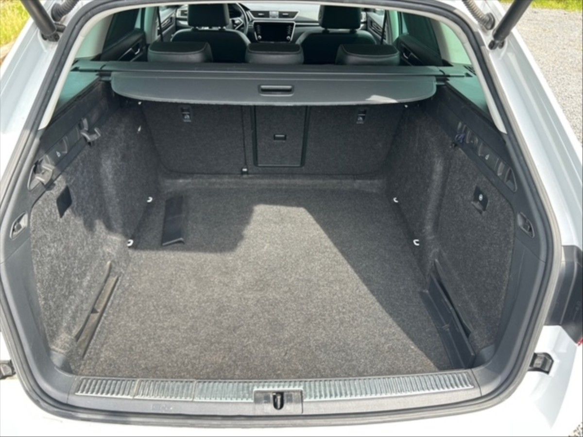 Škoda Superb, 2,0 TDI 147 4x4 L&K Aut - fotka 6