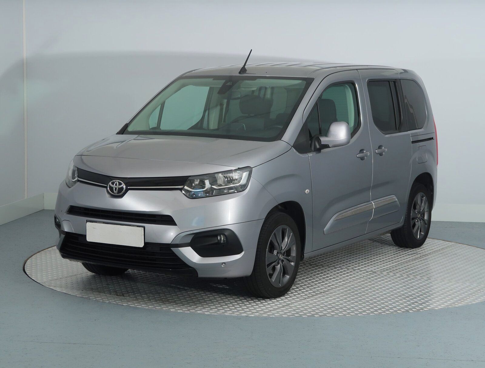 Toyota Proace City Verso, 1.2 T, Family, 5Míst, Klima - fotka 2