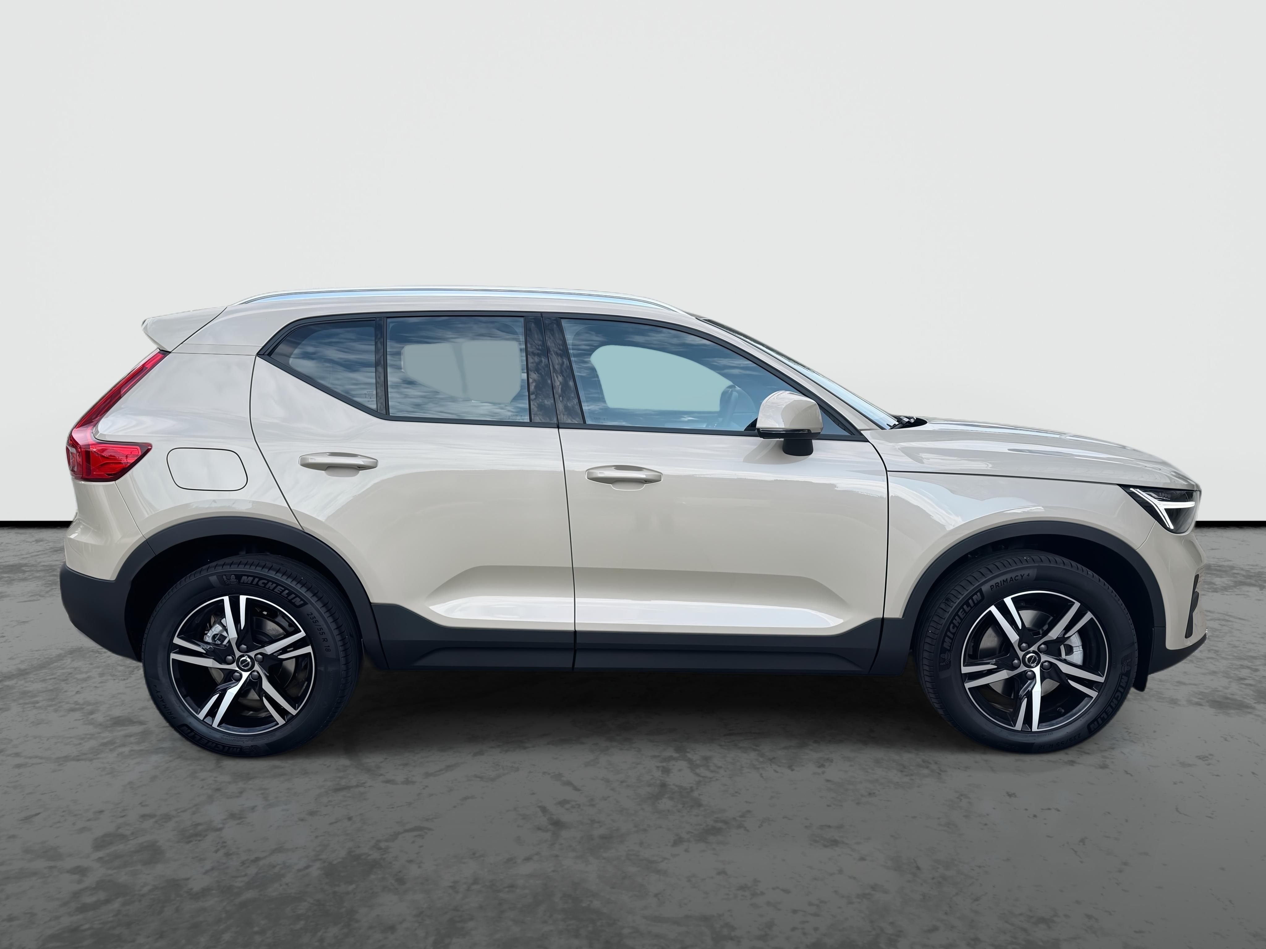 Volvo XC40, My26 Core B3 Kam clim DPH ČR - fotka 4