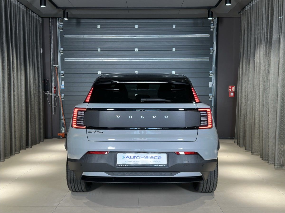 Volvo EX30, P8 AWD  Ultra Cross Country - fotka 5