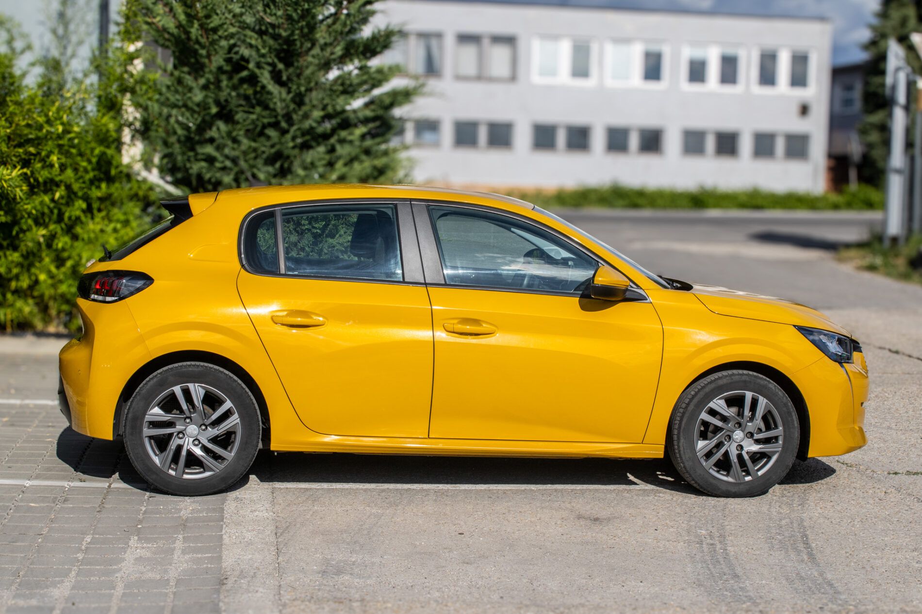 Peugeot 208 - fotka 4