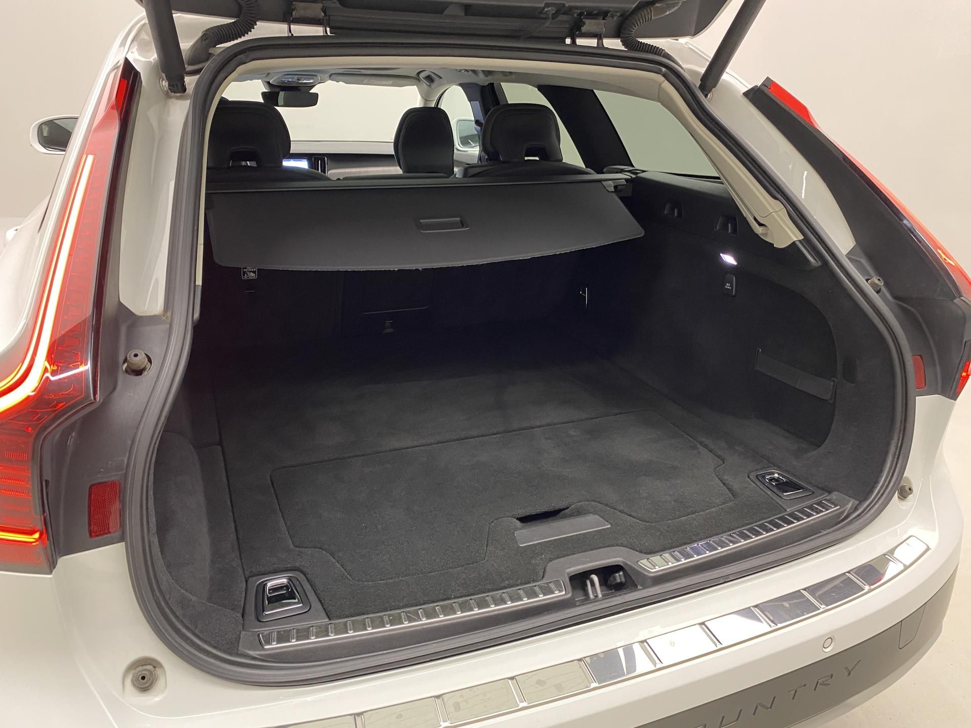 Volvo V90, CC B4 AWD PLUS AUT - fotka 6
