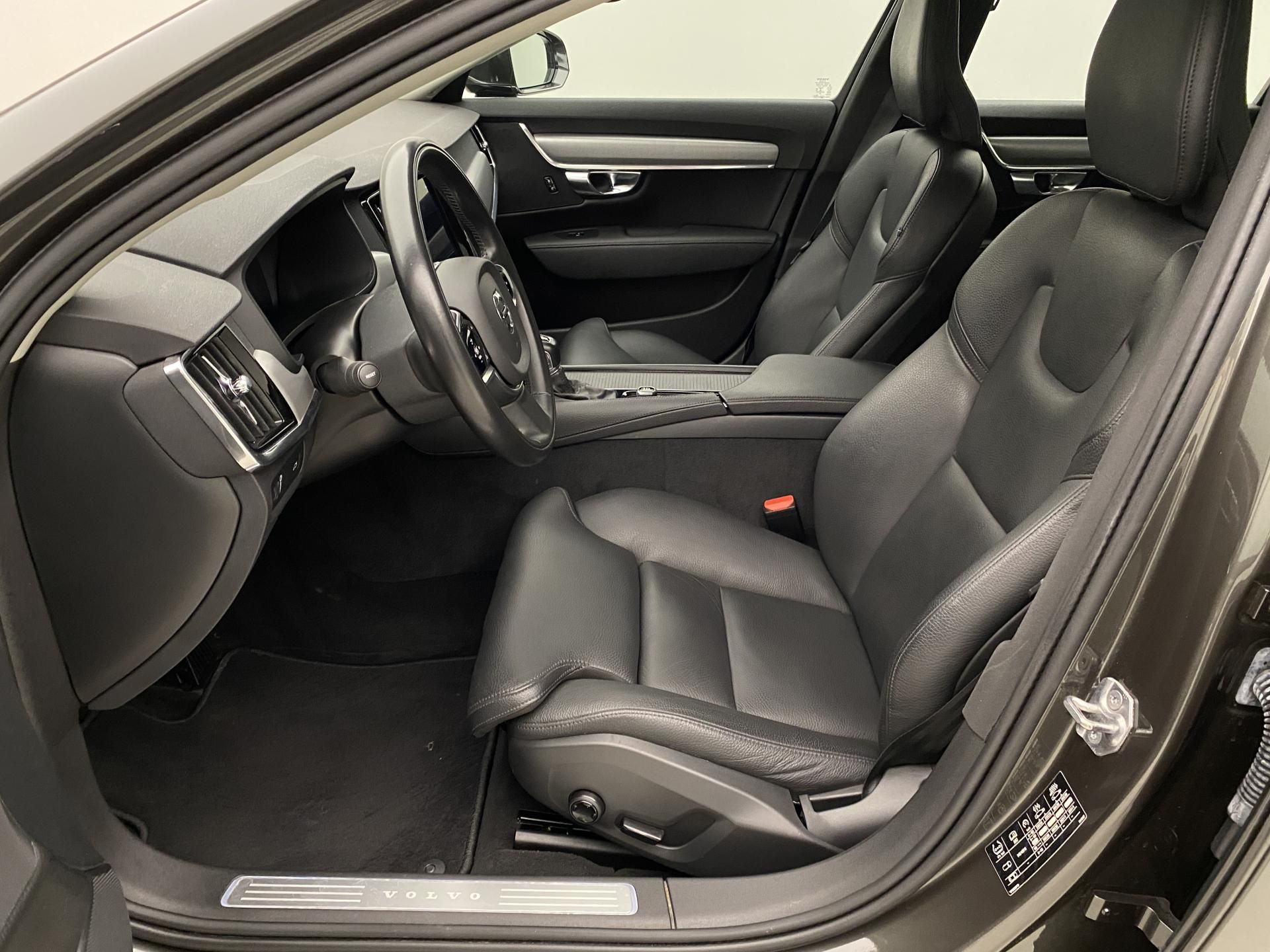 Volvo S90, D4 MOMENTUM AUT - fotka 3