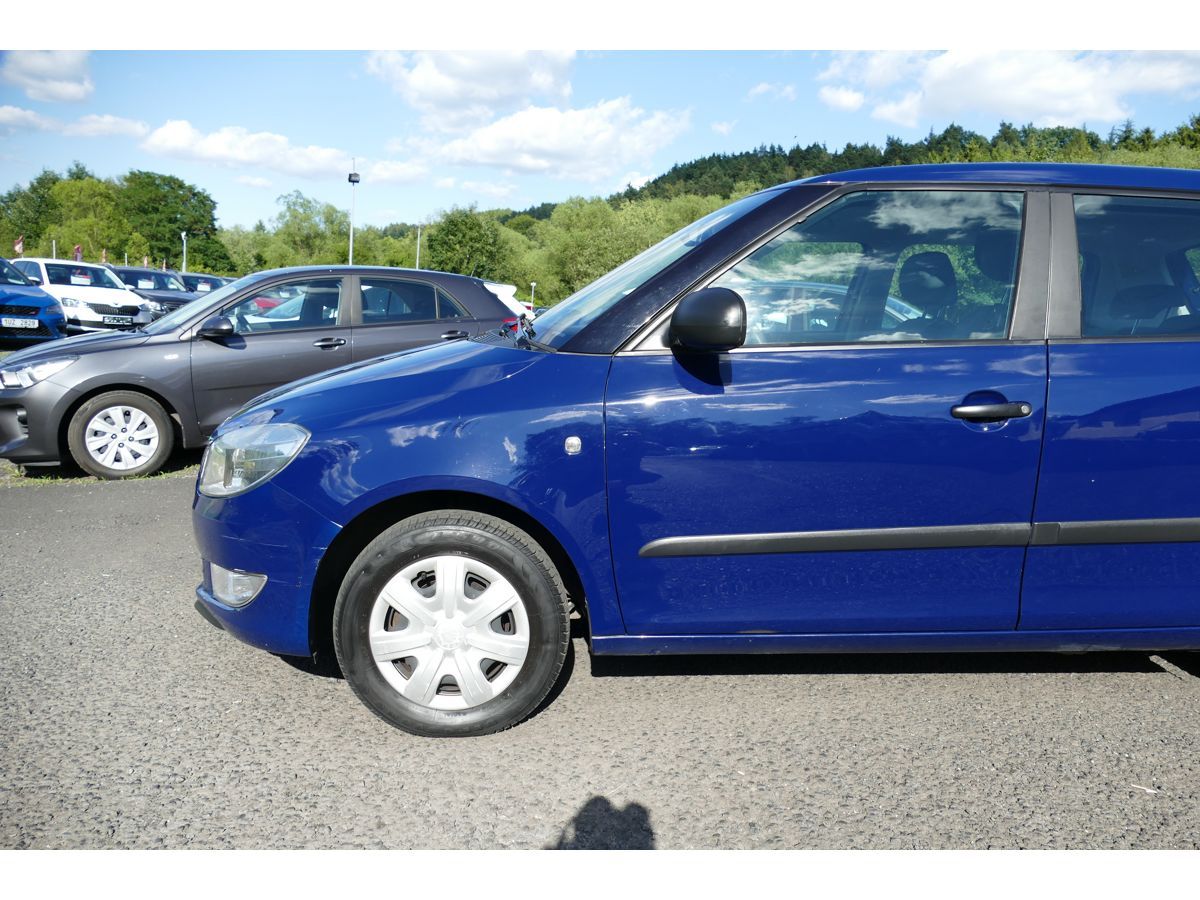 Škoda Fabia, 1,4 63KW KLIMA - fotka 6