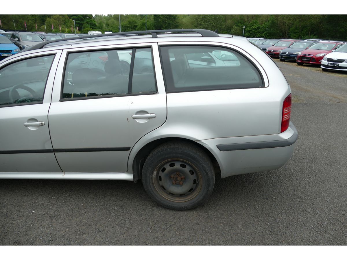 Škoda Octavia, 1,9TDI 81KW KLIMA - fotka 6