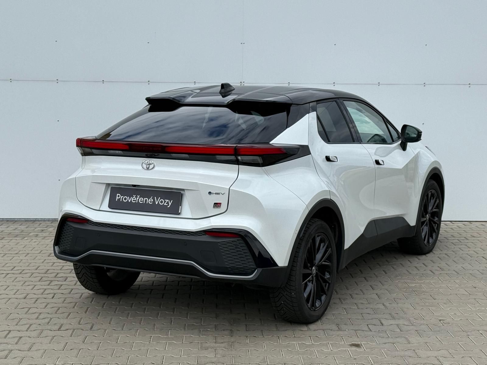 Toyota C-HR, 2,0 HEV e-CVT GR Sport - fotka 2