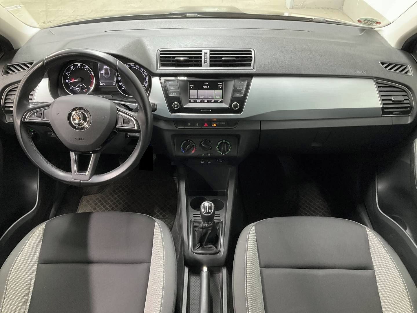 Škoda Fabia, 1.0MPi 55KW MULTIF. VOLANT TOP - fotka 2