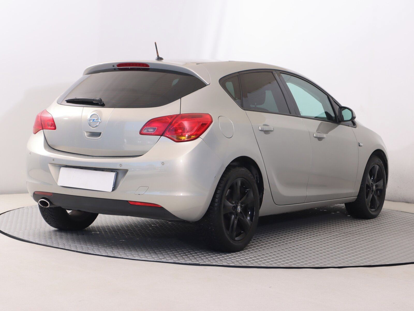 Opel Astra, 1.6 T, Automat - fotka 5