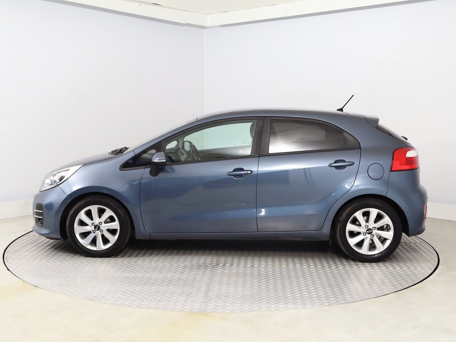 Kia Rio, 1.25 CVVT, Serv.kniha - fotka 3
