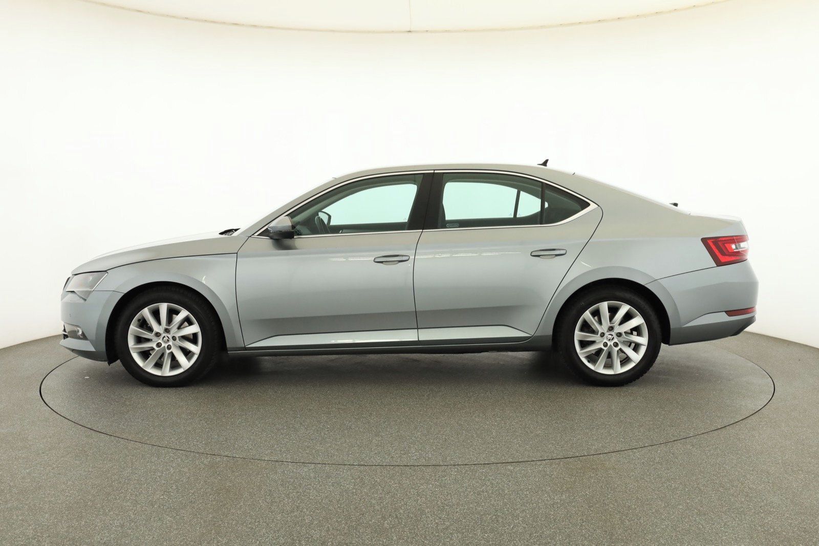 Škoda Superb, 2.0 TDI, Style, Automat, Navi - fotka 3