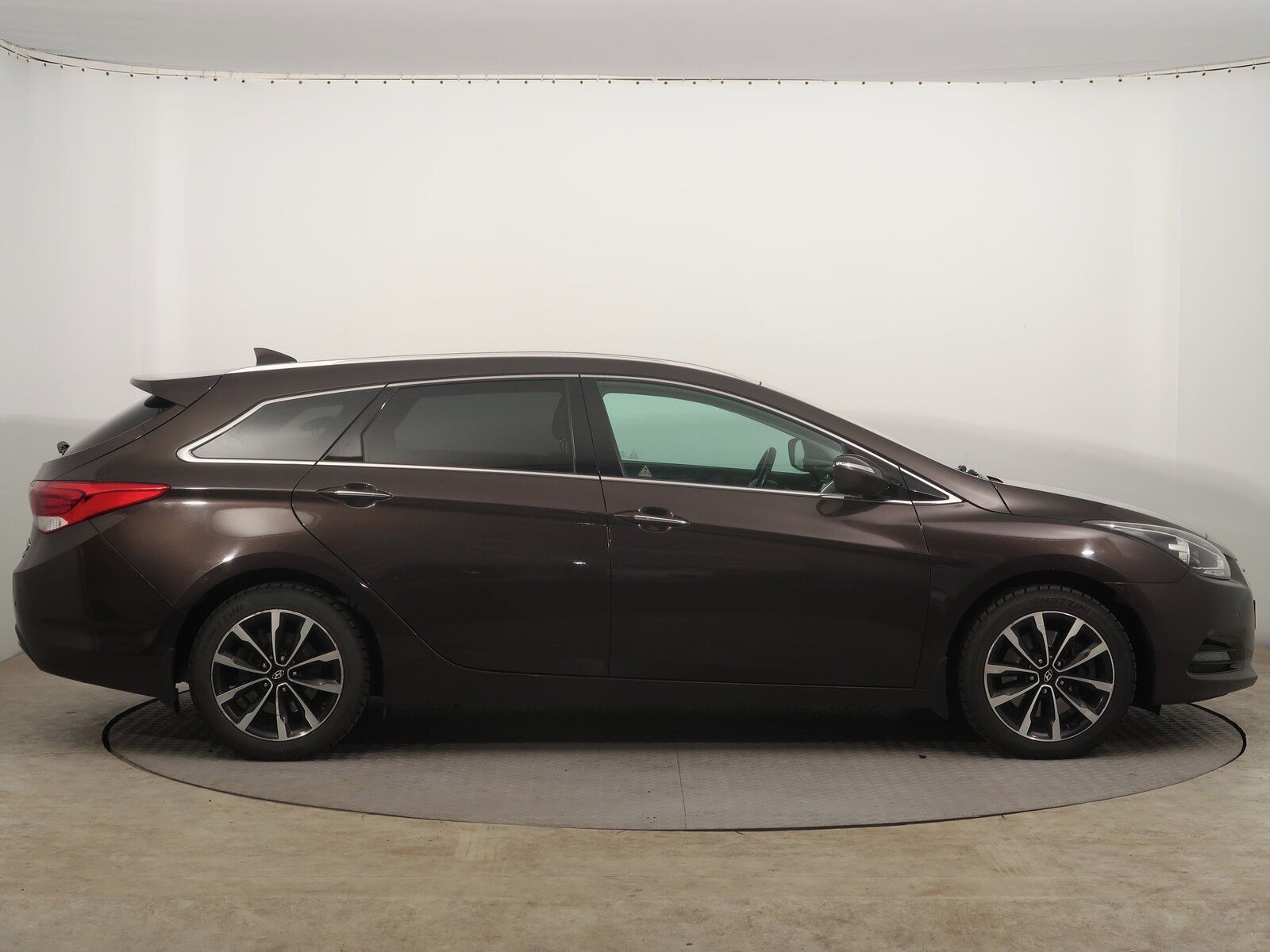 Hyundai i40, 1.7 CRDi, Navi - fotka 6