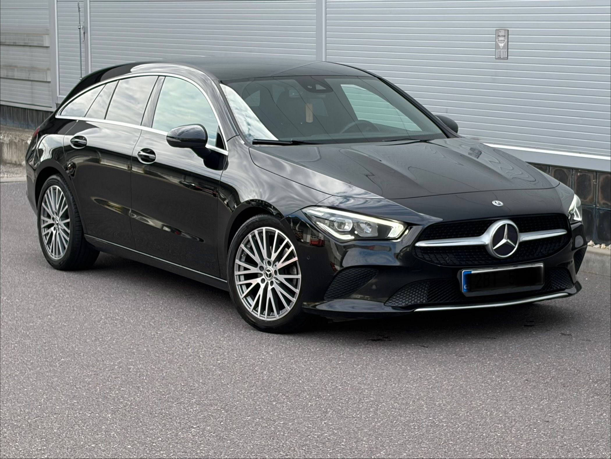 Mercedes-Benz CLA, SB 180d 7G/Progressive/ - fotka 2