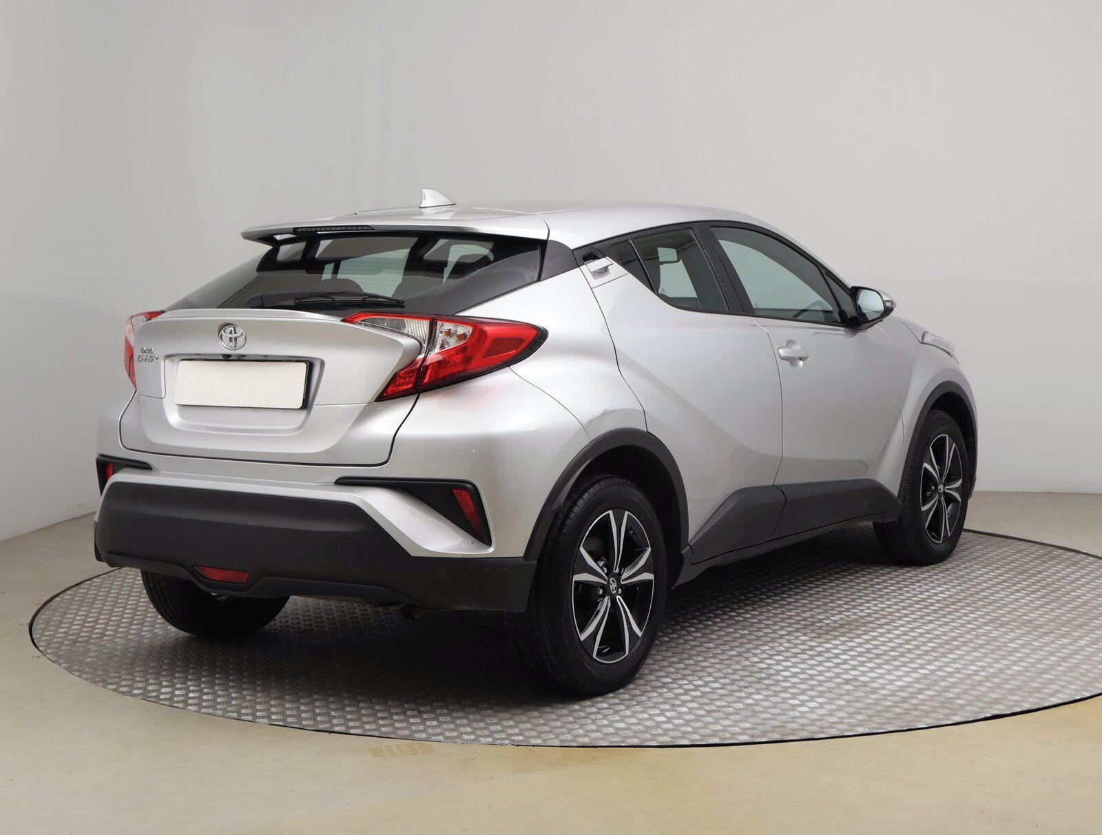 Toyota C-HR, 1.2 Turbo, ČR,1.maj - fotka 5