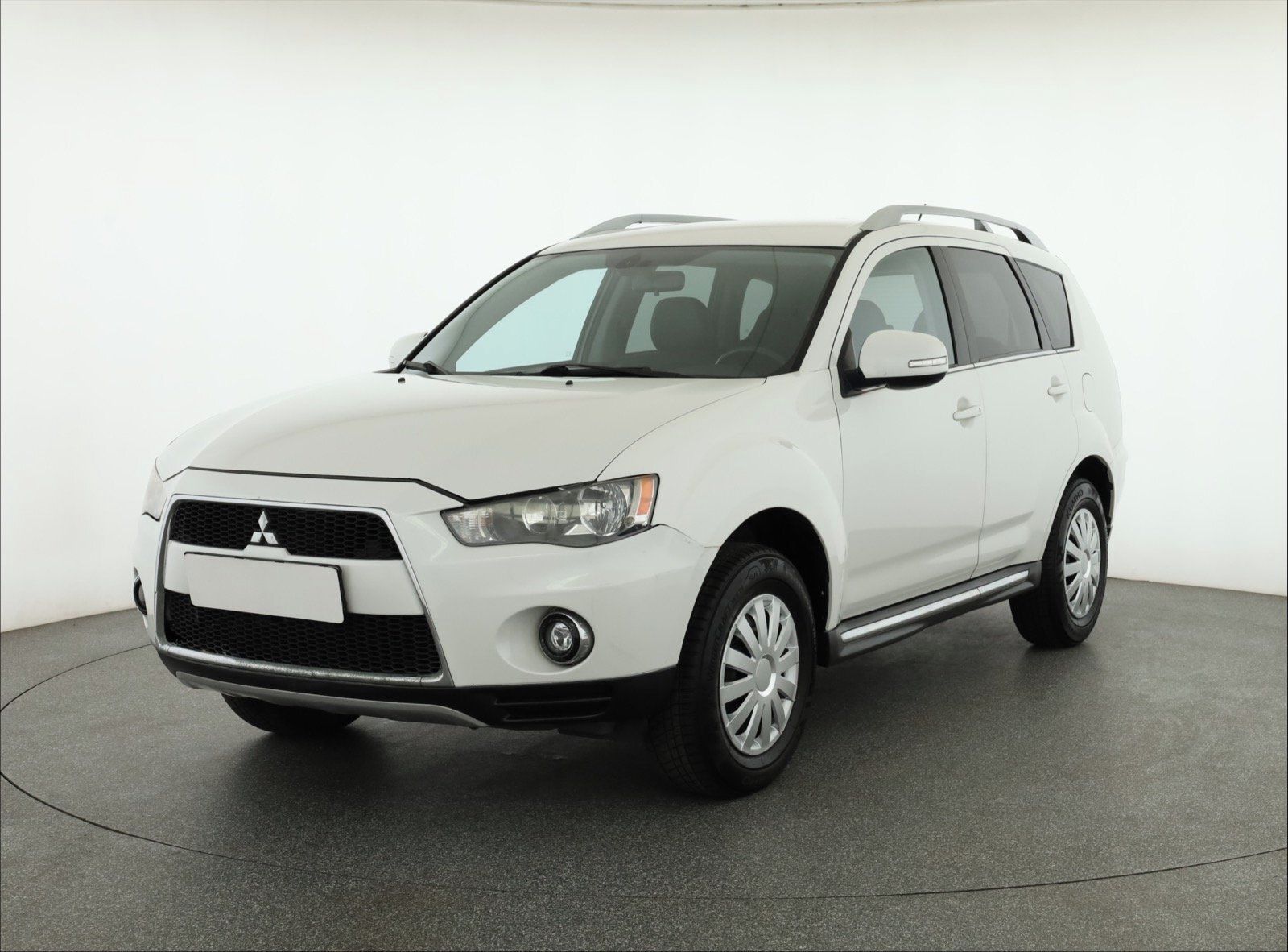 Mitsubishi Outlander, 2.0, po STK, Tažné, polokůže - fotka 2