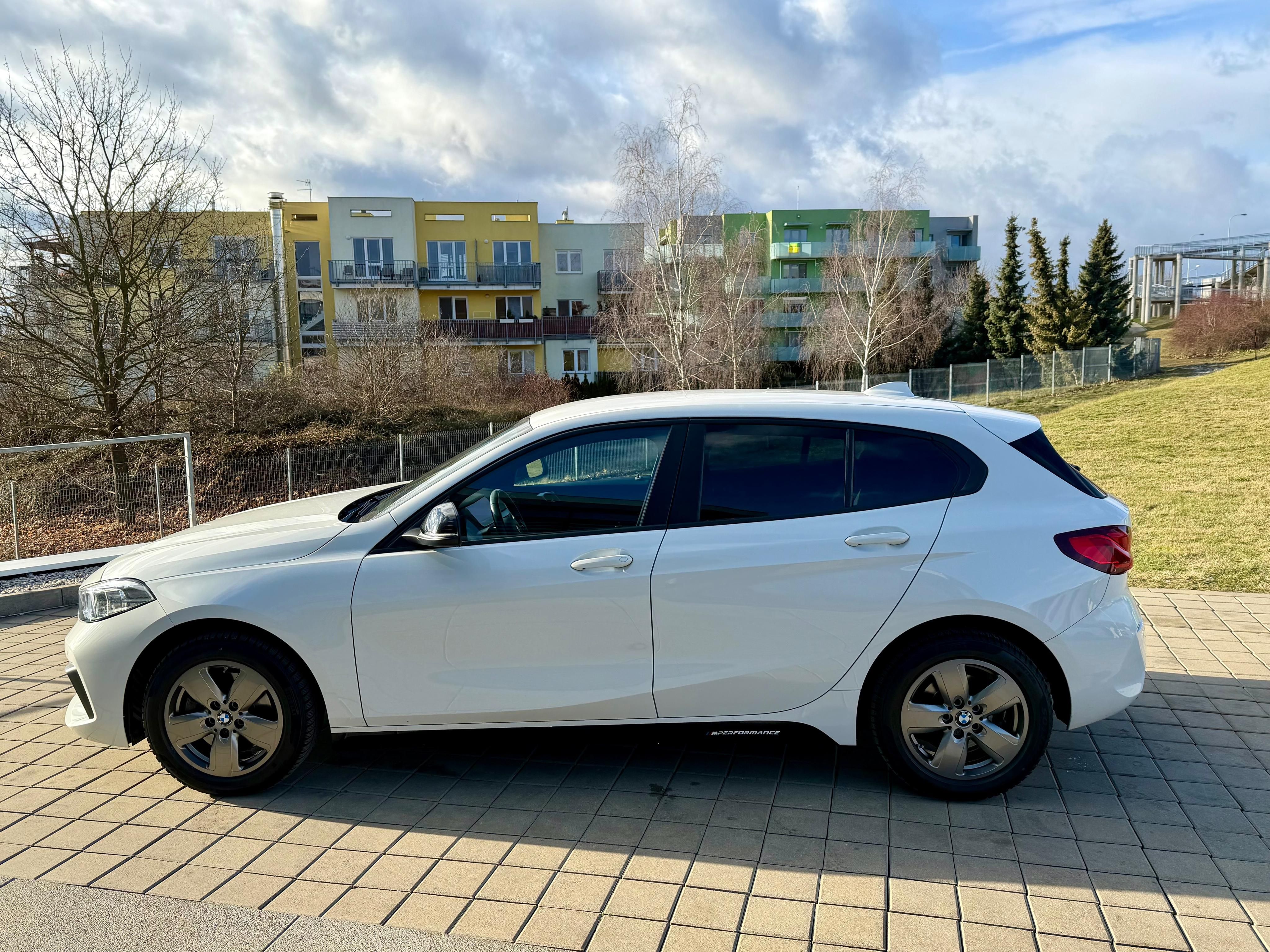 BMW Řada 1, Top výbava, MPerformence doplň - fotka 3