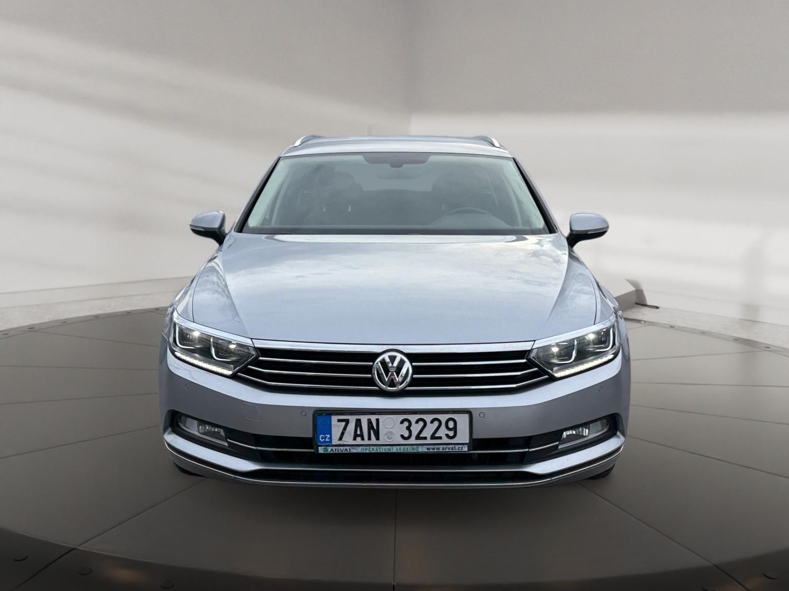 Volkswagen Passat Variant, HIGHLINE 2.0TDI 110kW DSG TAŽN - fotka 2
