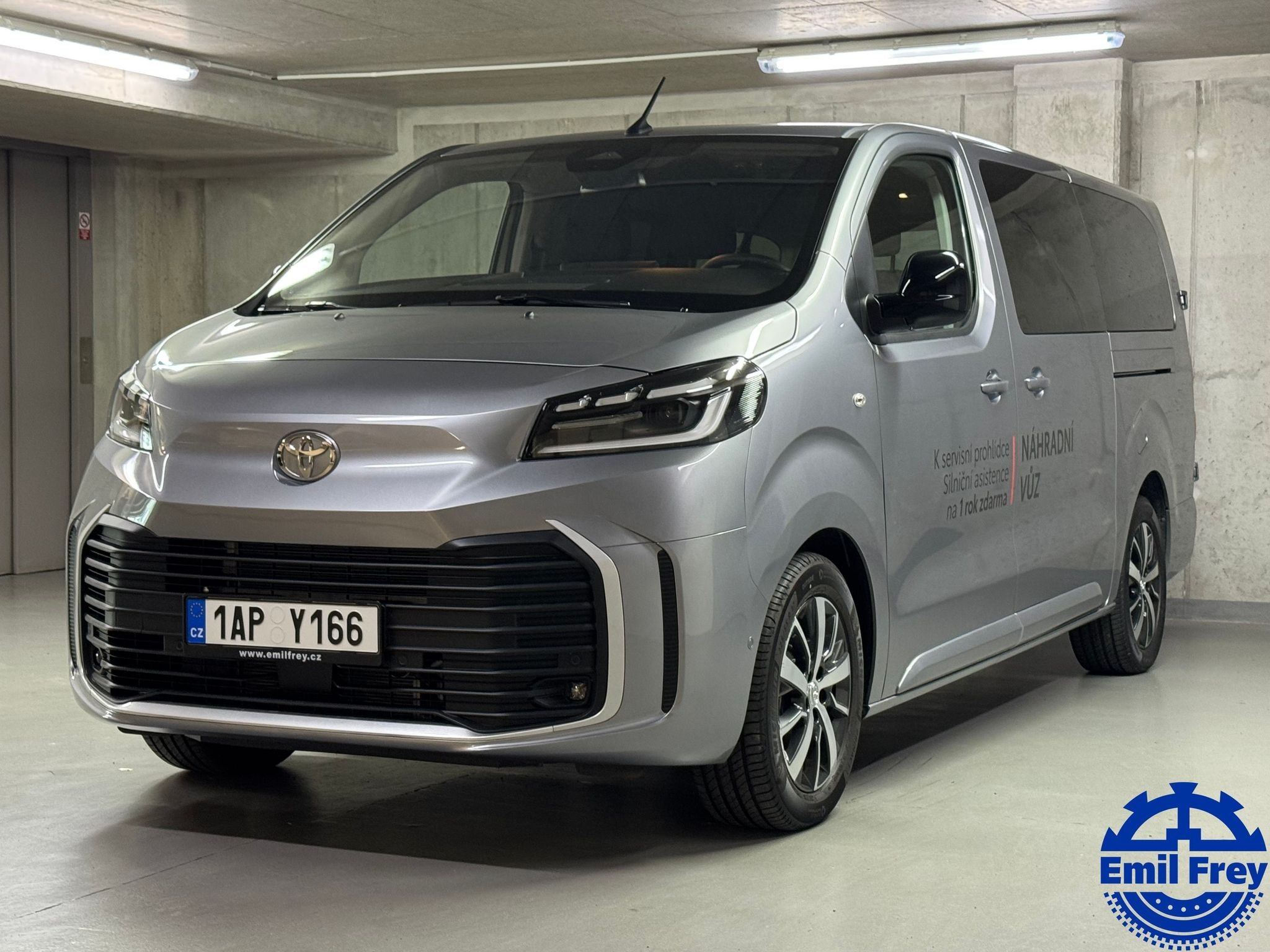 Toyota Proace Verso, 2.2,D-4D,Glass Van,Business,9S