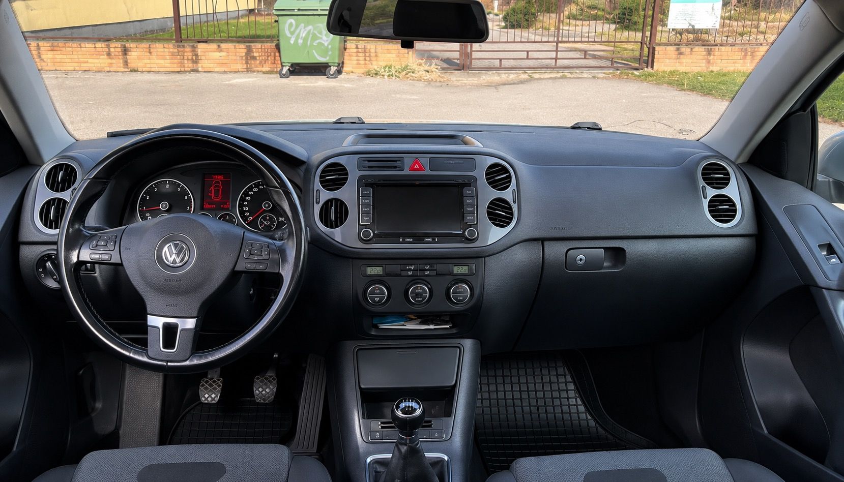 Volkswagen Tiguan, 2.0 TDI 4x4-servisován,STK1/28 - fotka 4
