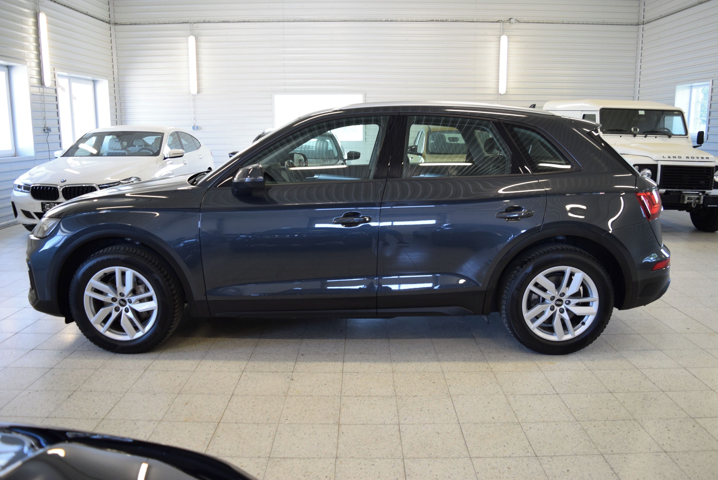 Audi Q5, 2.0 35 TDI BUSINESS LED 2022 - fotka 2