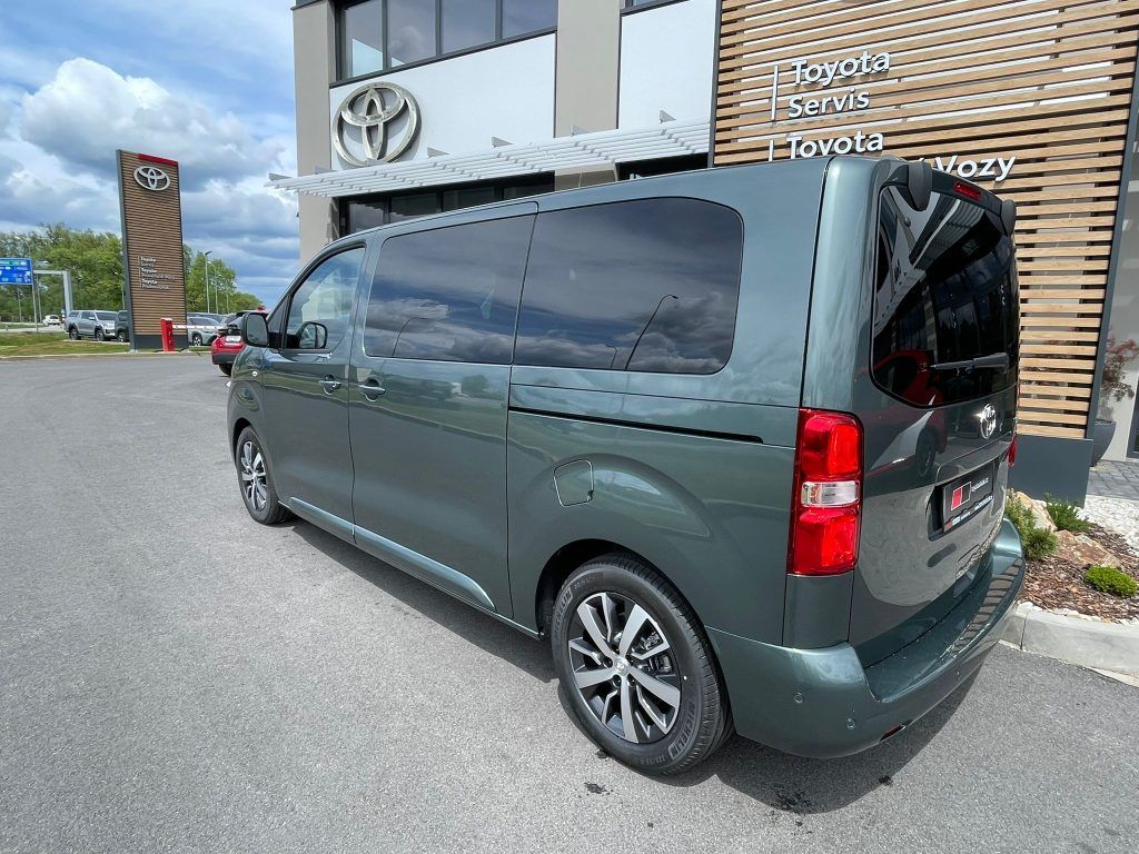 Toyota Proace Verso, 2.2D 180HP 8A/T VIP 6 - fotka 4