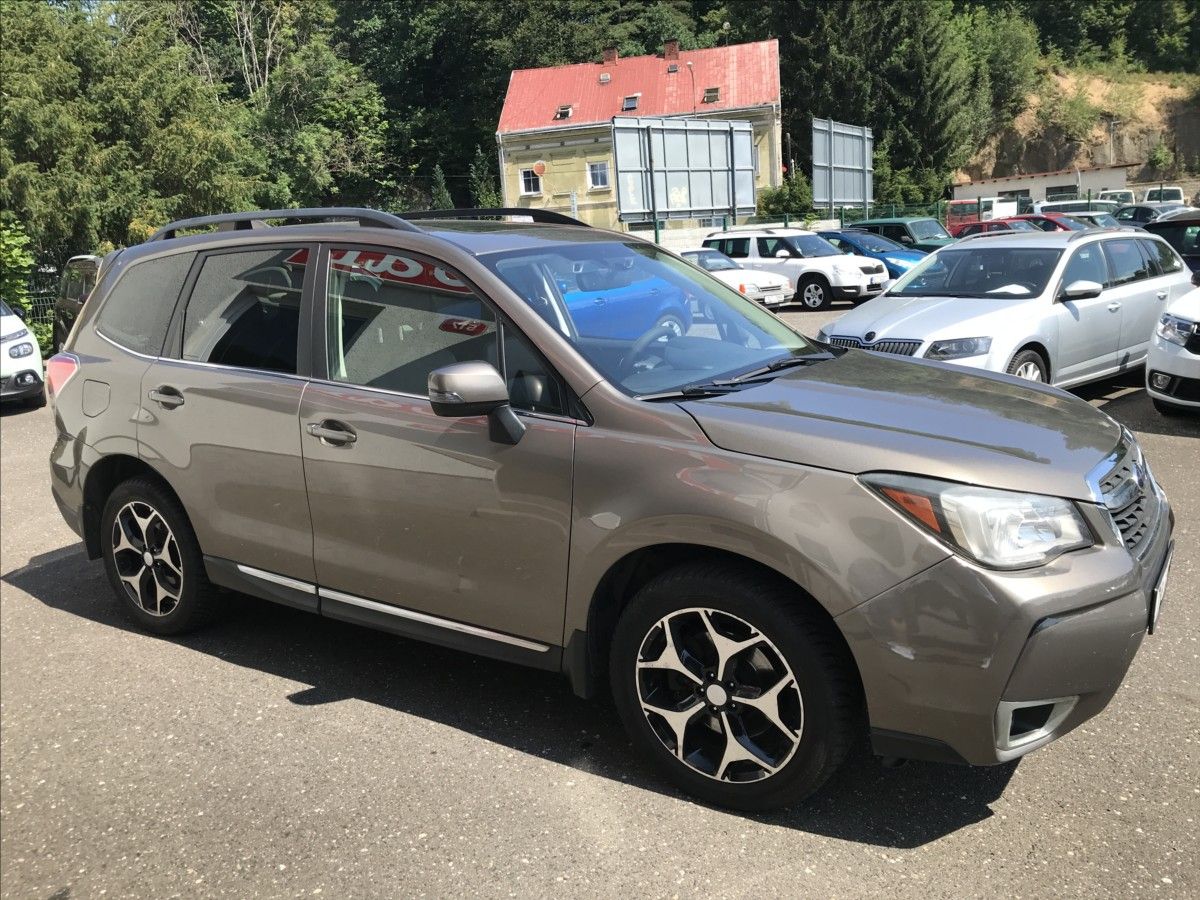 Subaru Forester, 2,0 XT 186kW Automat 4x4 - fotka 4