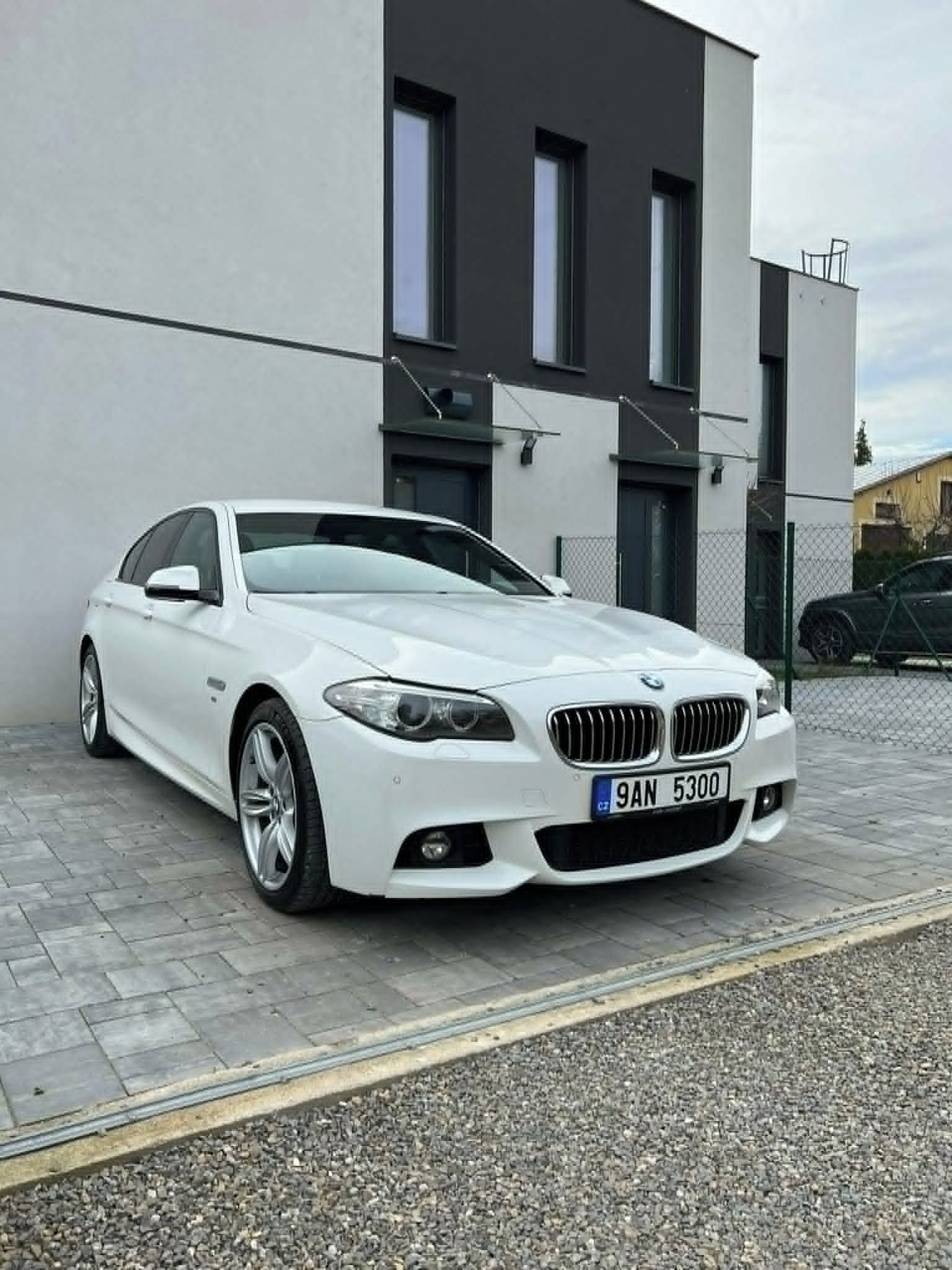 BMW Řada 5, 530D, X drive, ČR, nová STK - fotka 3